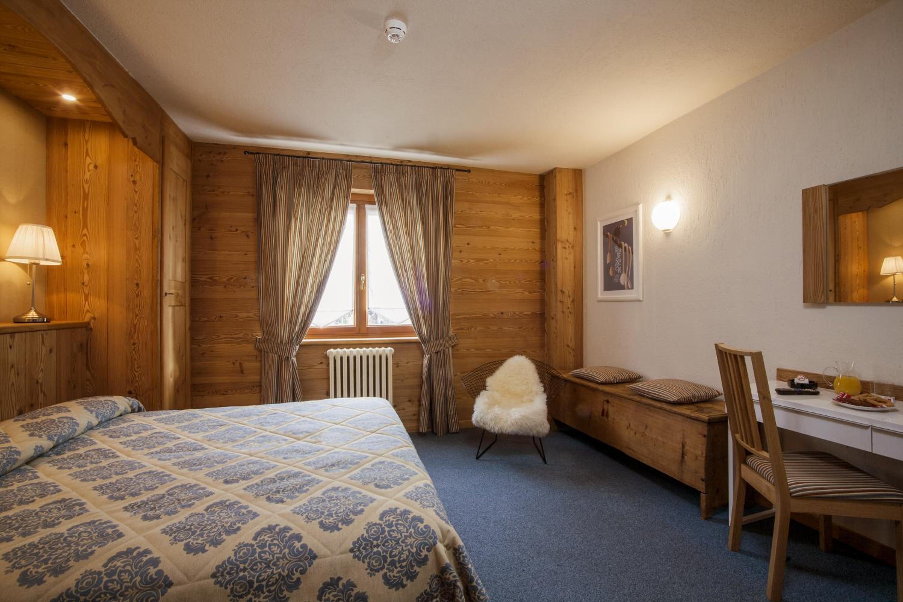Double or Twin Room photo 3