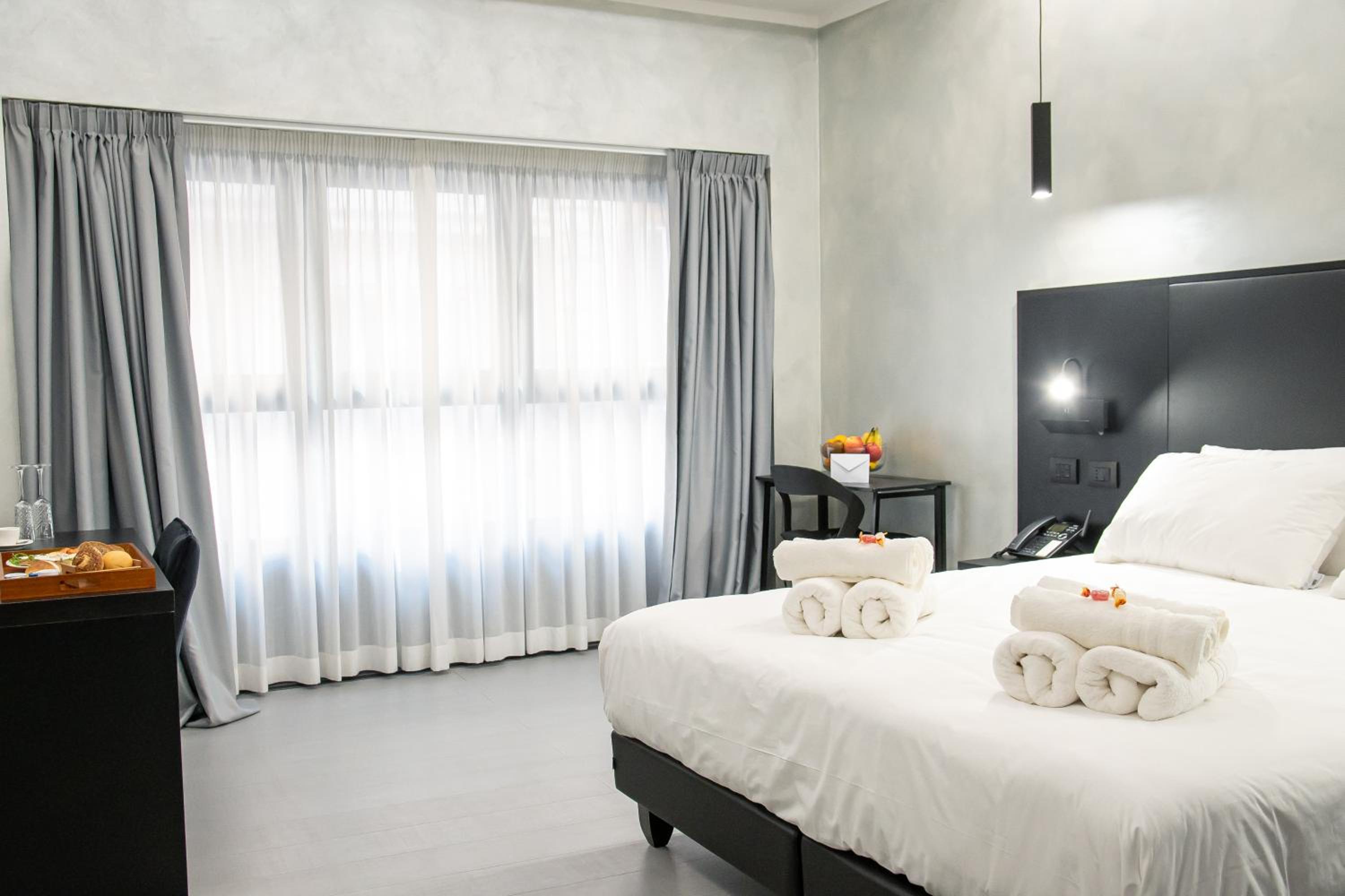Standard Queen Room photo 1