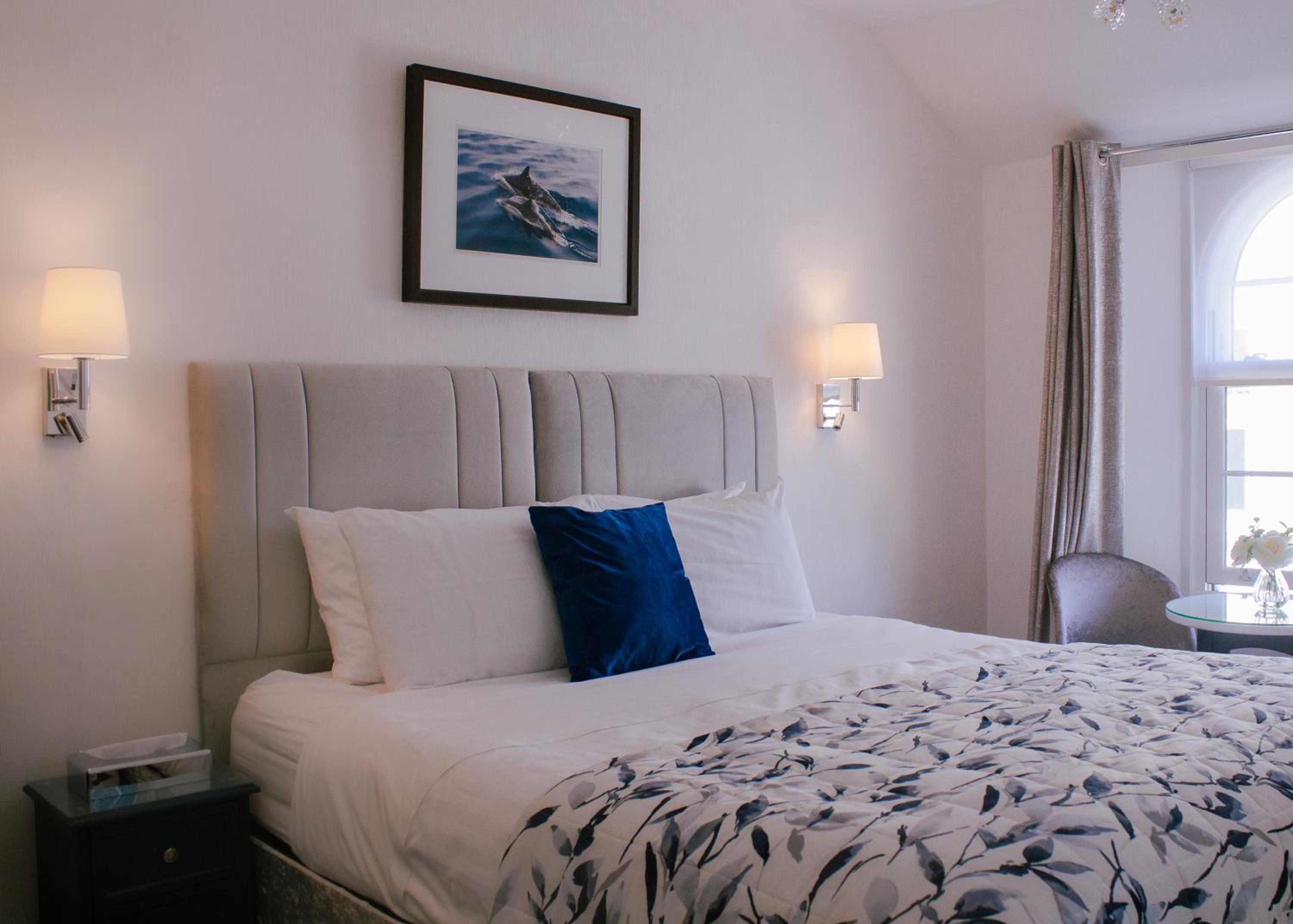 Standard King Room - Photo 16