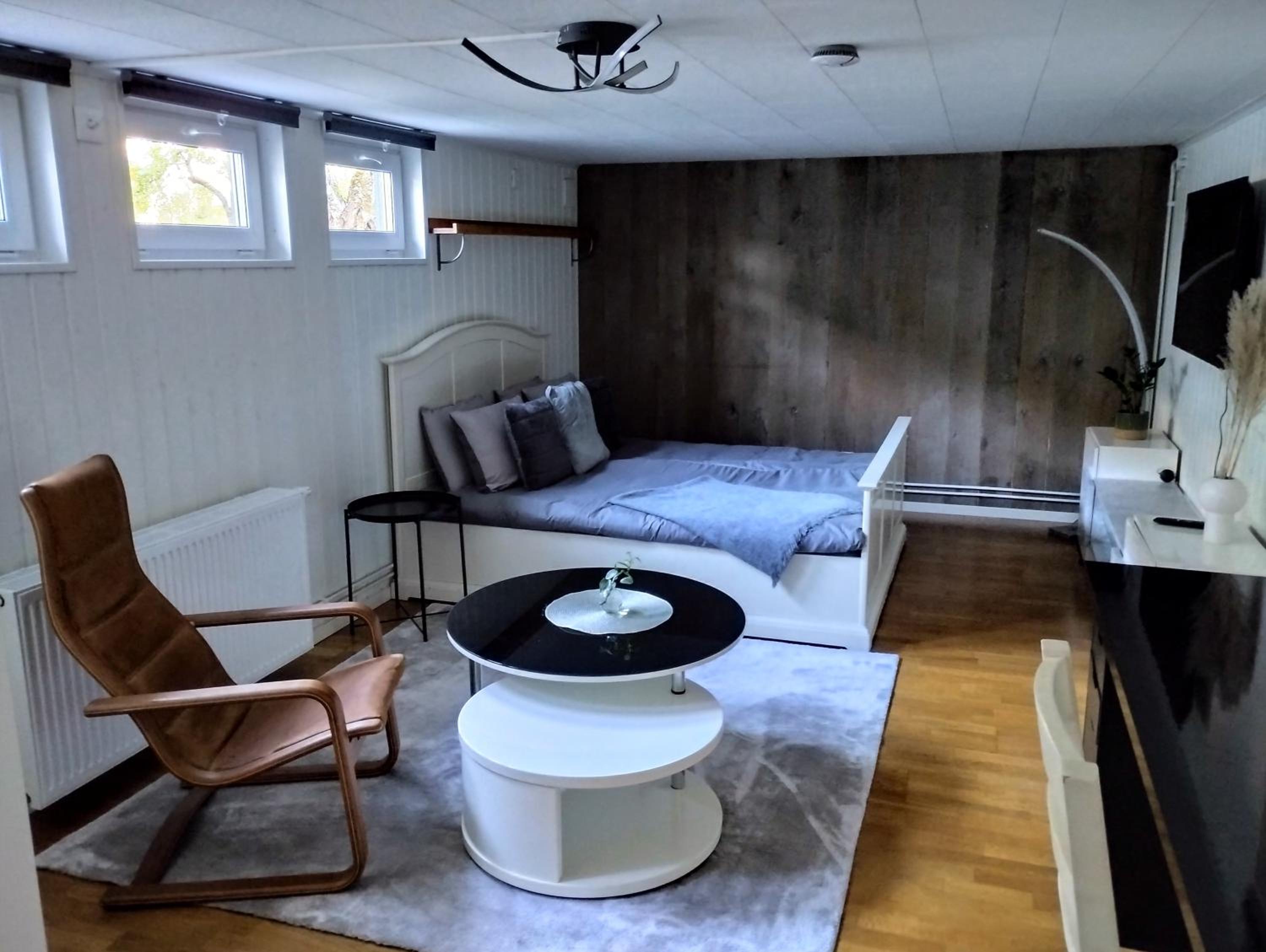 Family Room photo 1