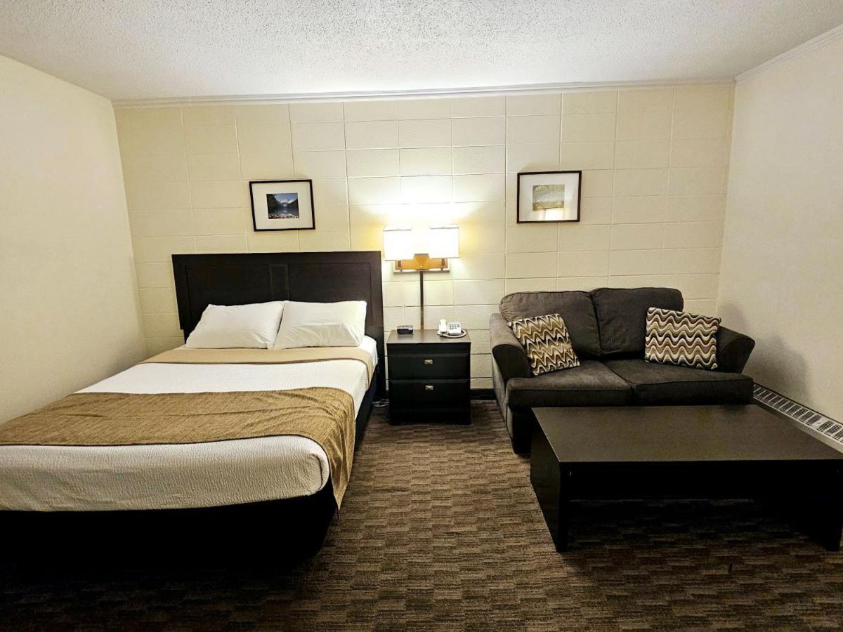 Queen Room photo 3