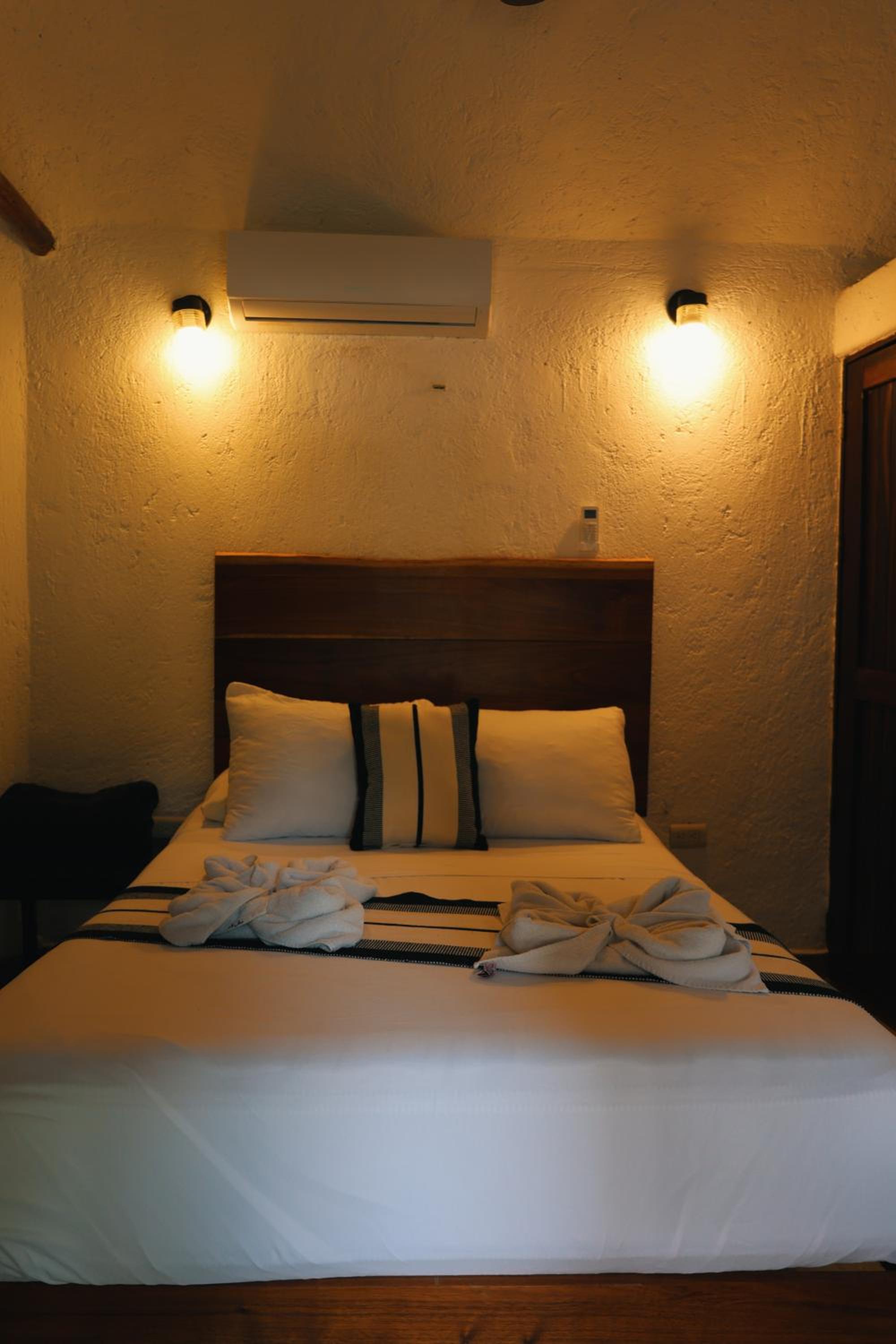 Double Room with Private Bathroom photo 3