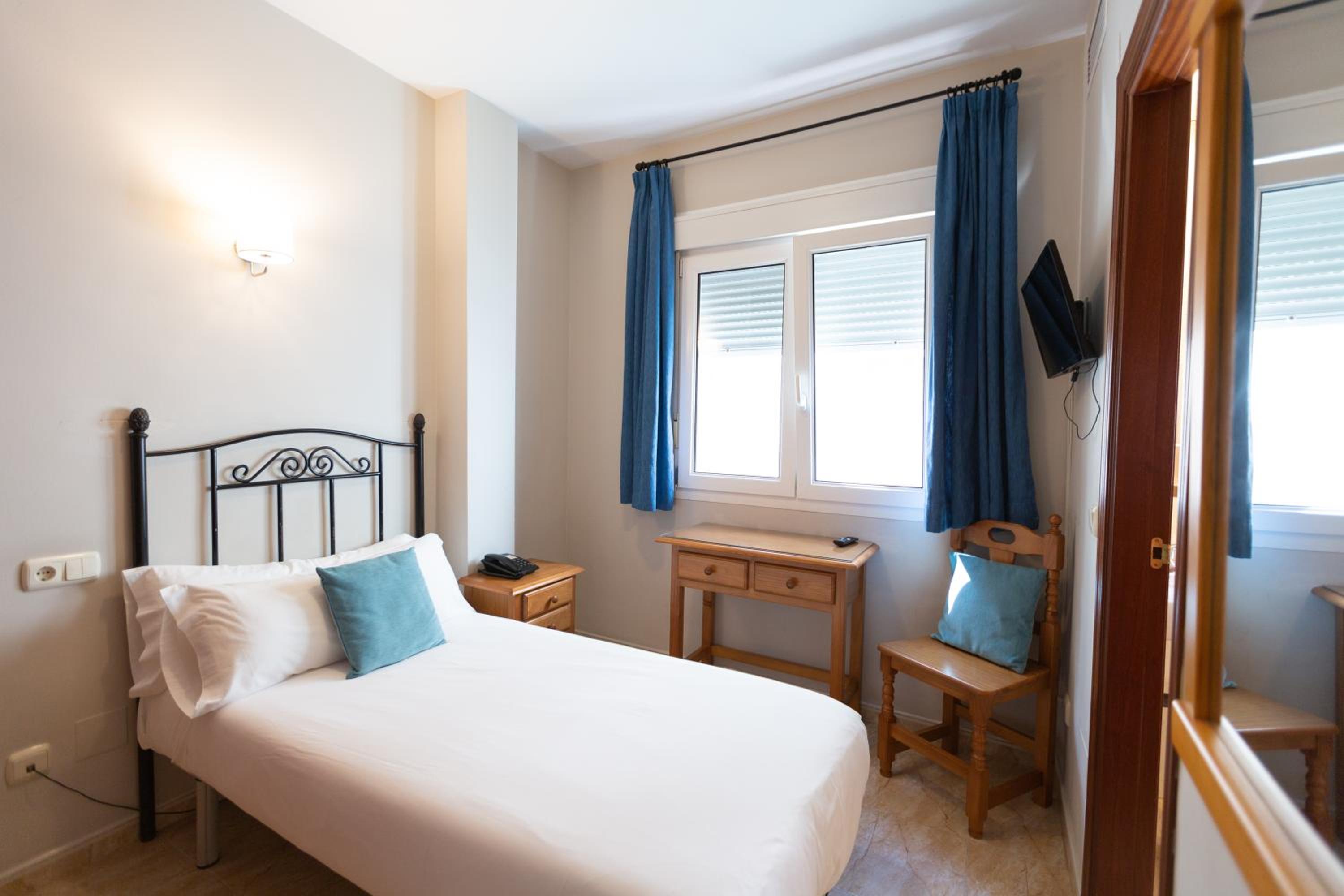 Single Room photo 3
