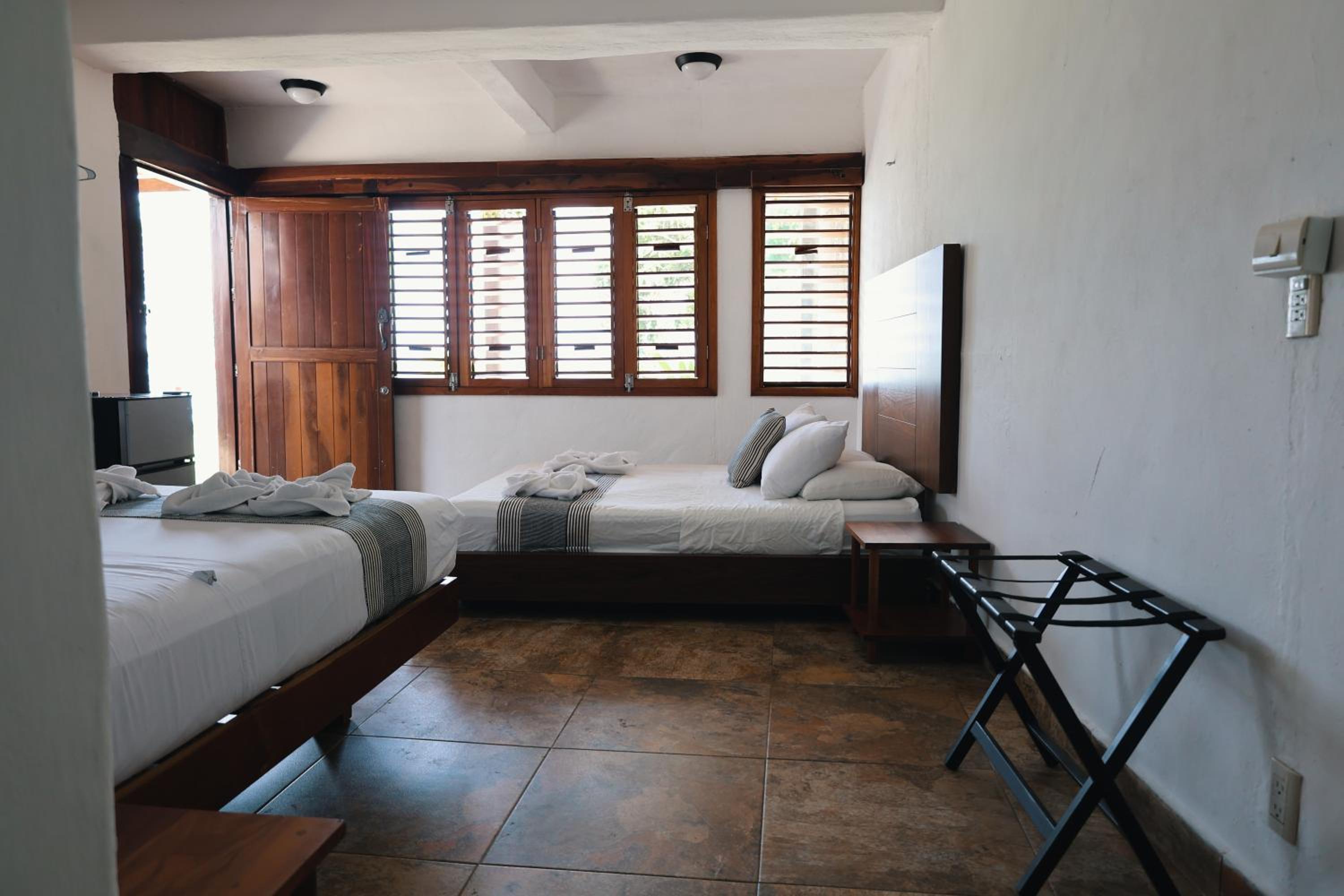 Standard Twin Room with Sea View photo 2