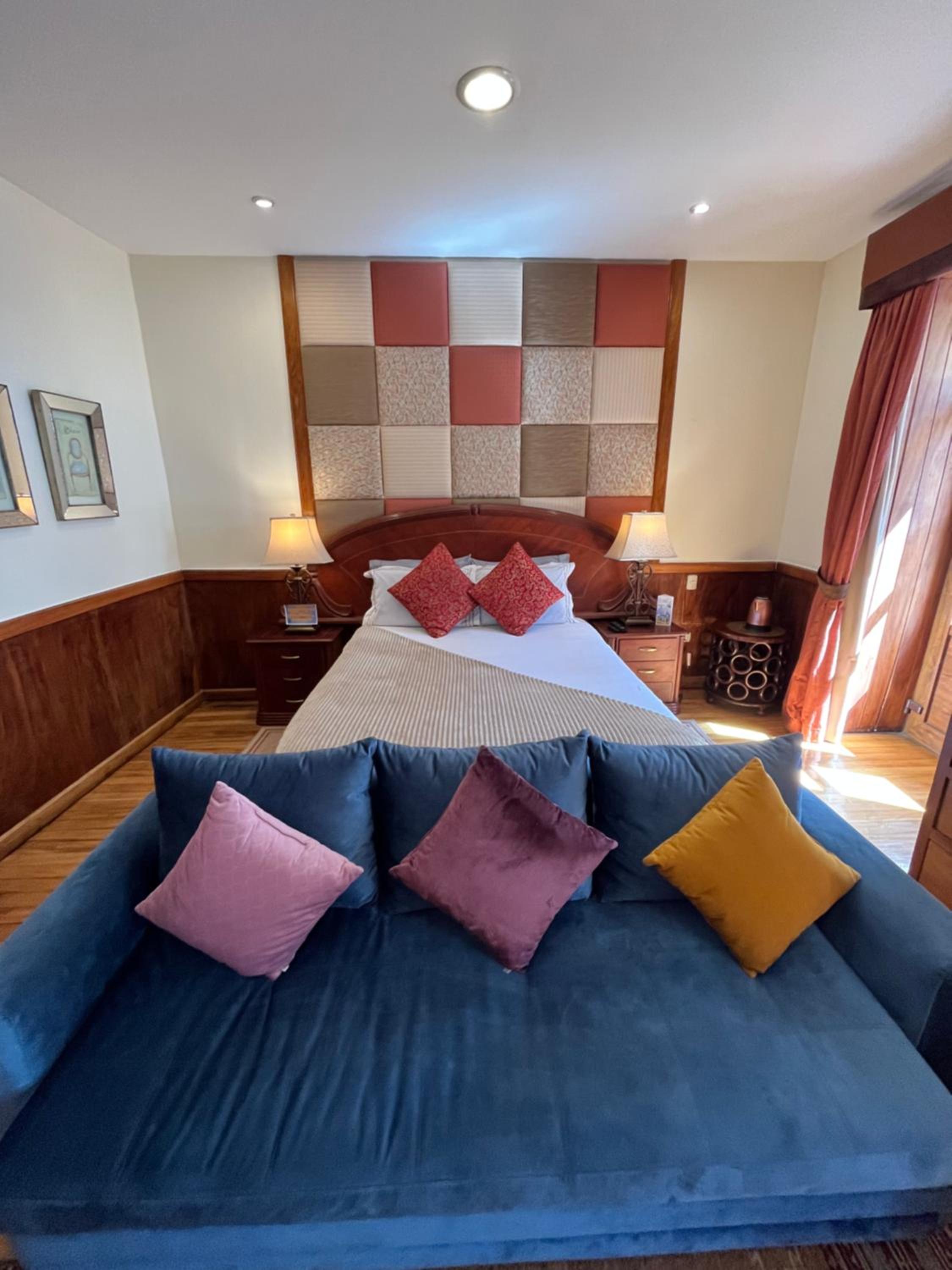 Suite with Balcony - Photo 3