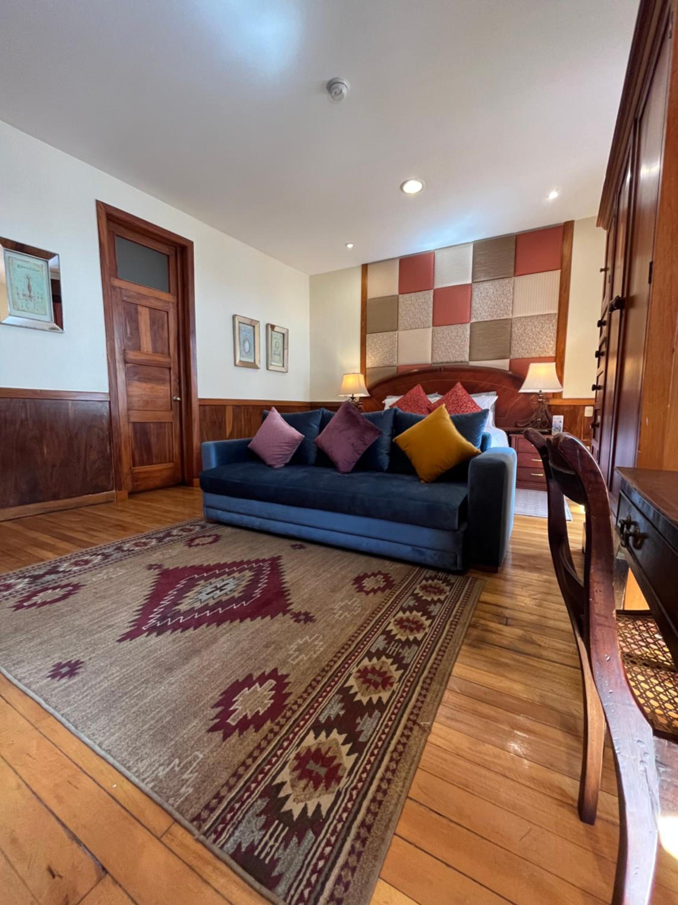 Suite with Balcony - Photo 2