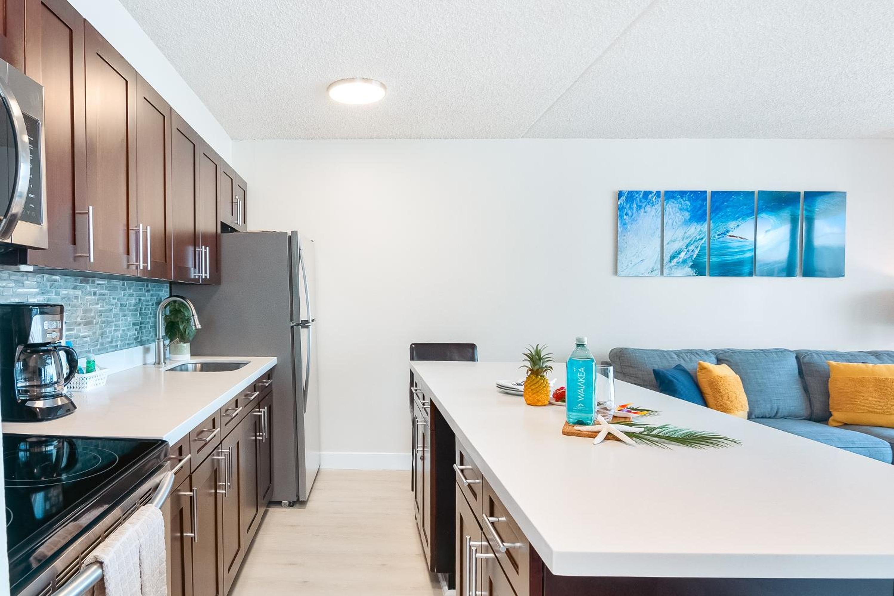 34Fl Waikiki condo with ocean view, pool, & parking: Apartment with Sea View photo