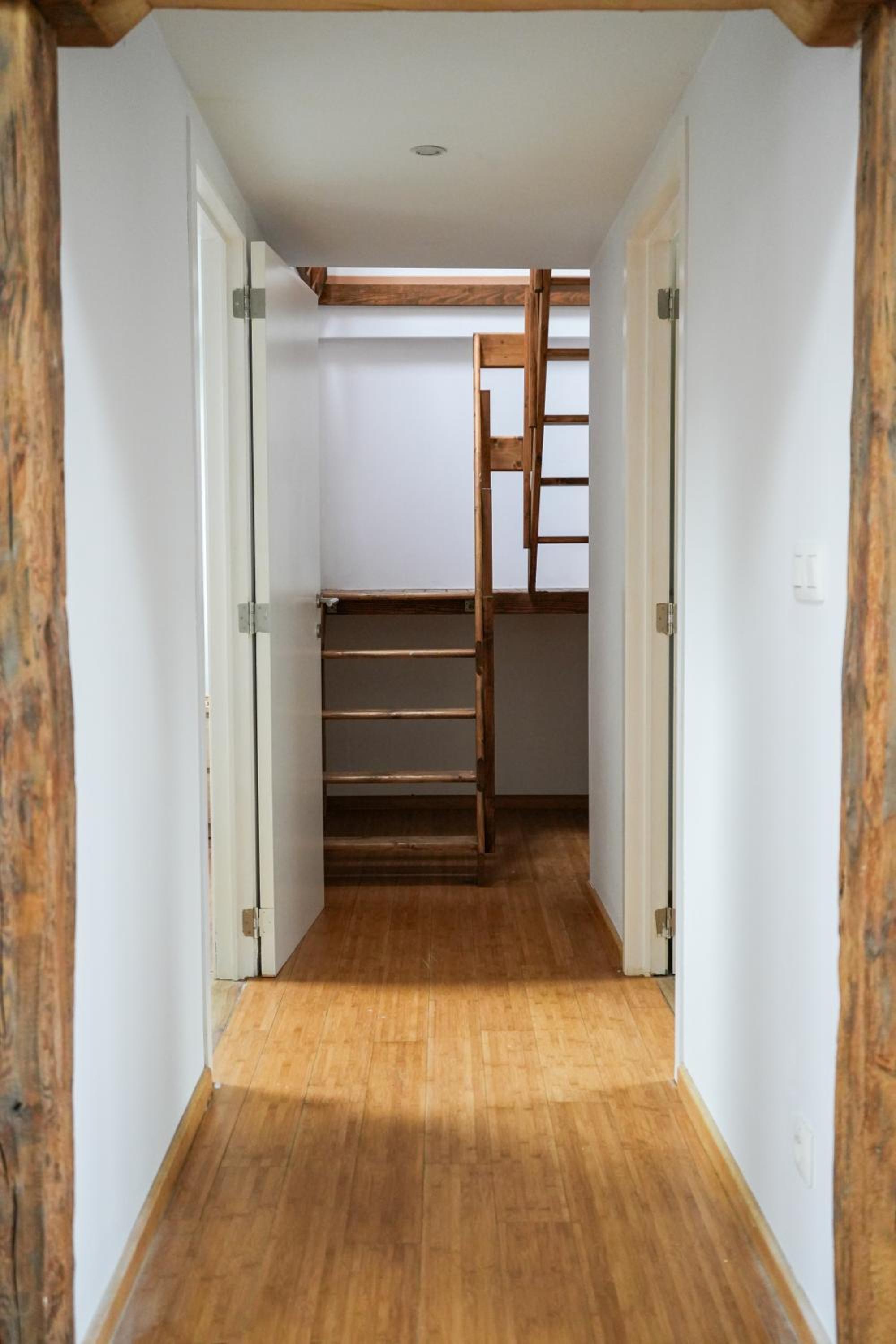 Three-Bedroom Apartment photo 2