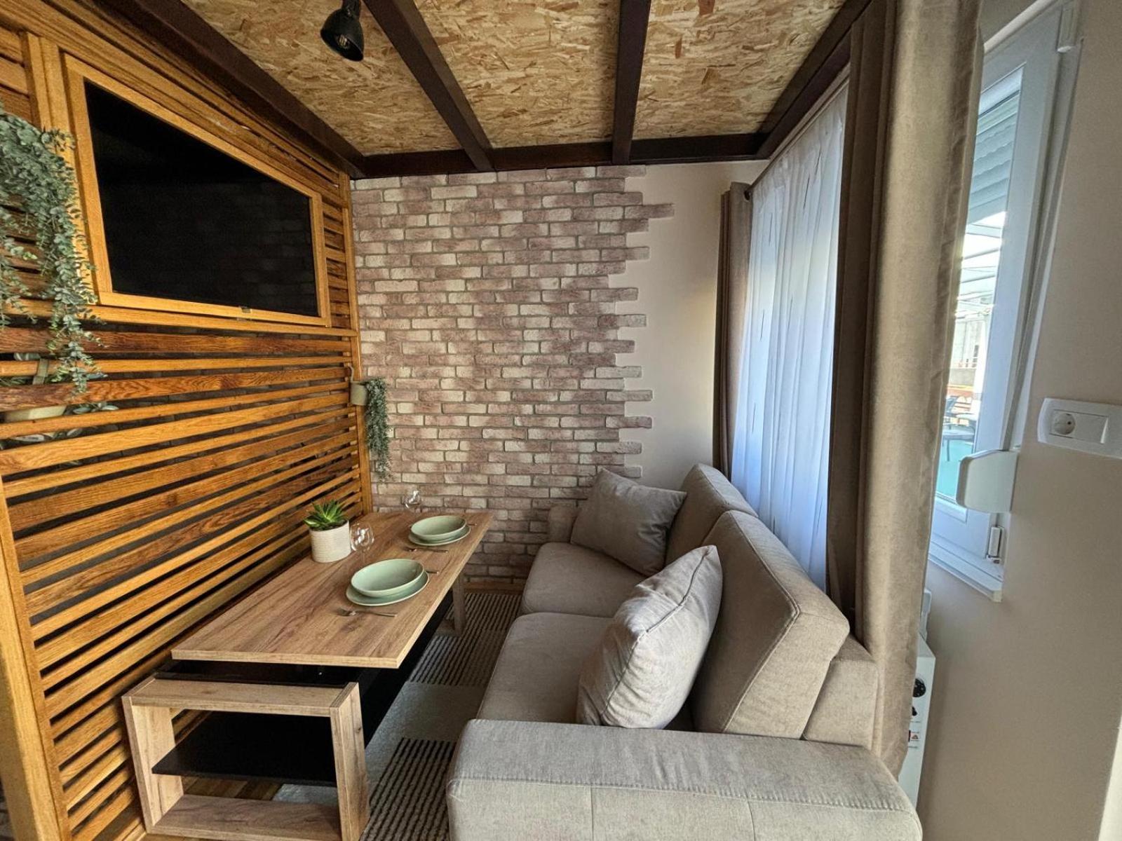 Studio Apartment