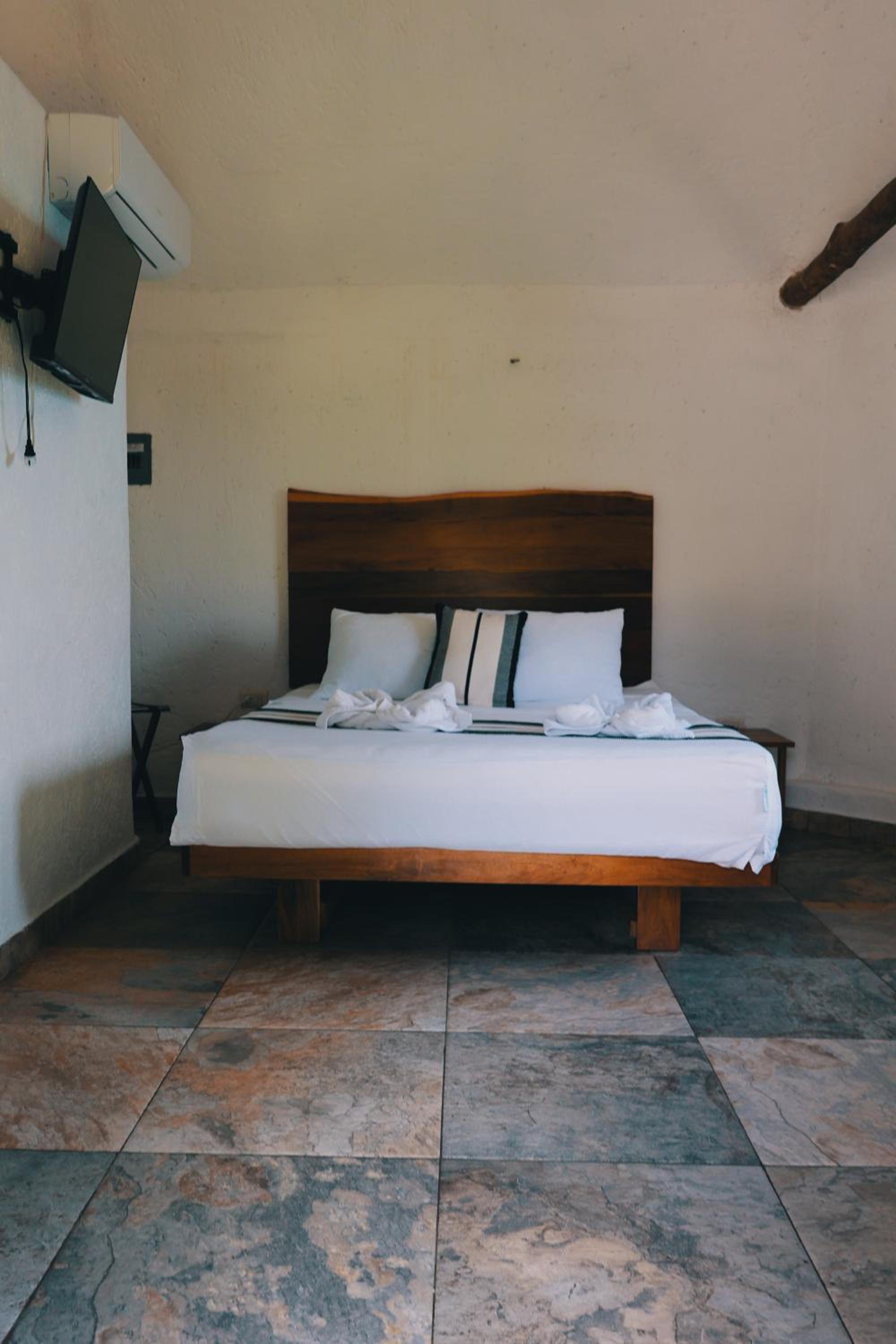 Double Room with Private Bathroom photo 3