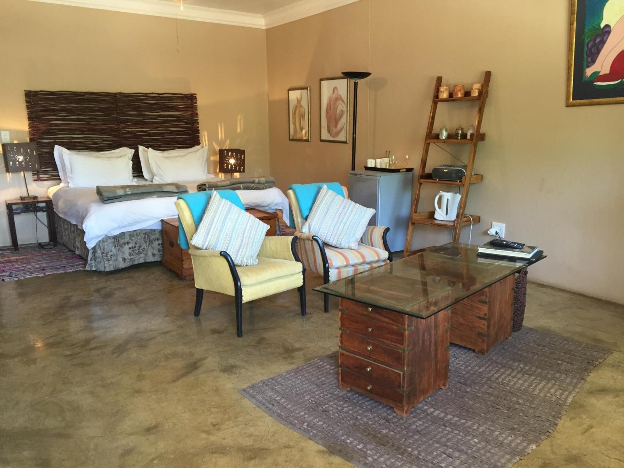 Deluxe King or Twin Suite - 3 - Photo 1