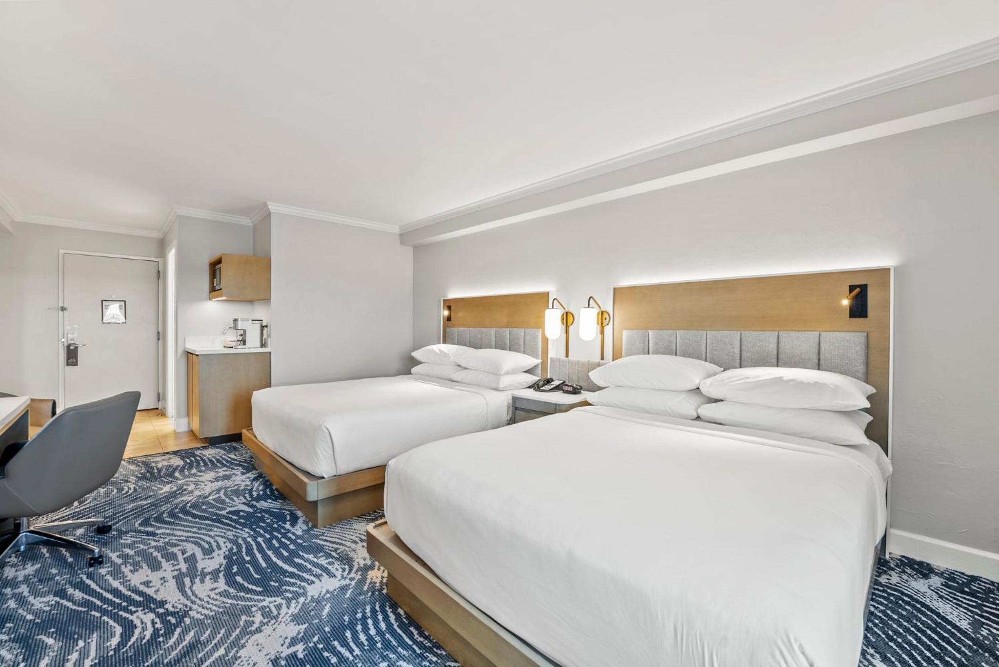 Standard Queen Room with Two Queen Beds and Mobility Accessible Tub