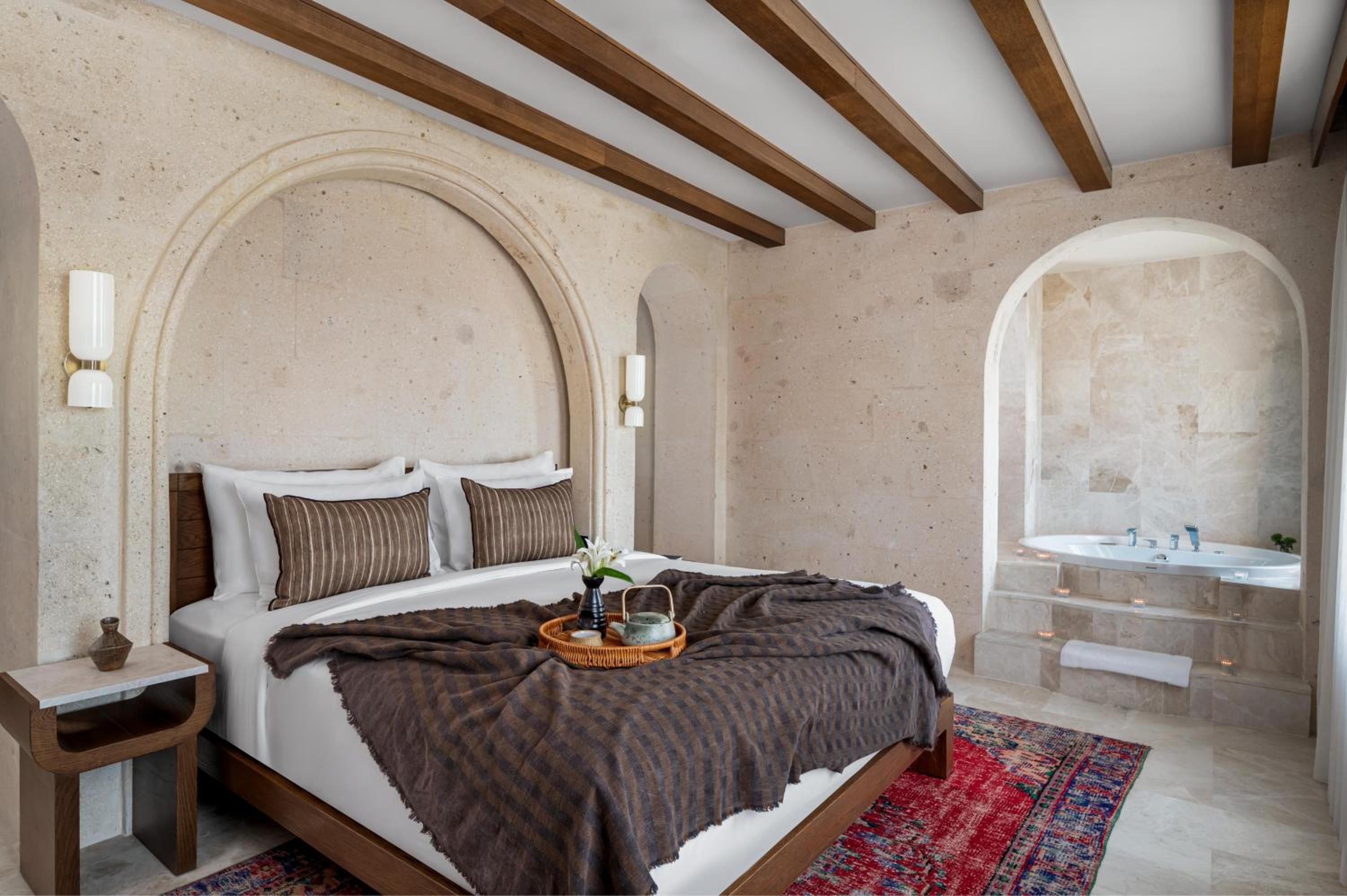 Premium Suite - Photo 1