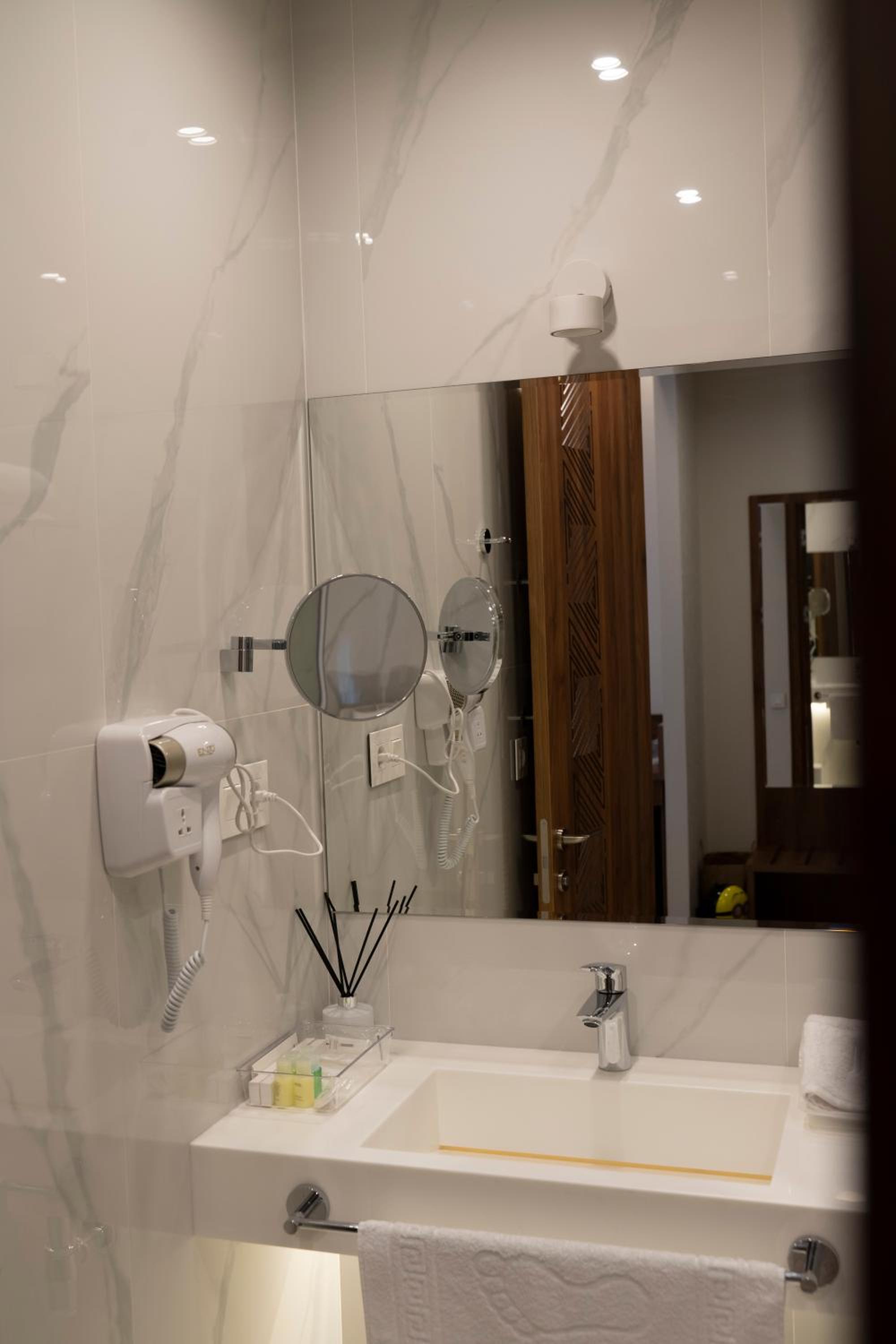 Deluxe Double Room photo 2