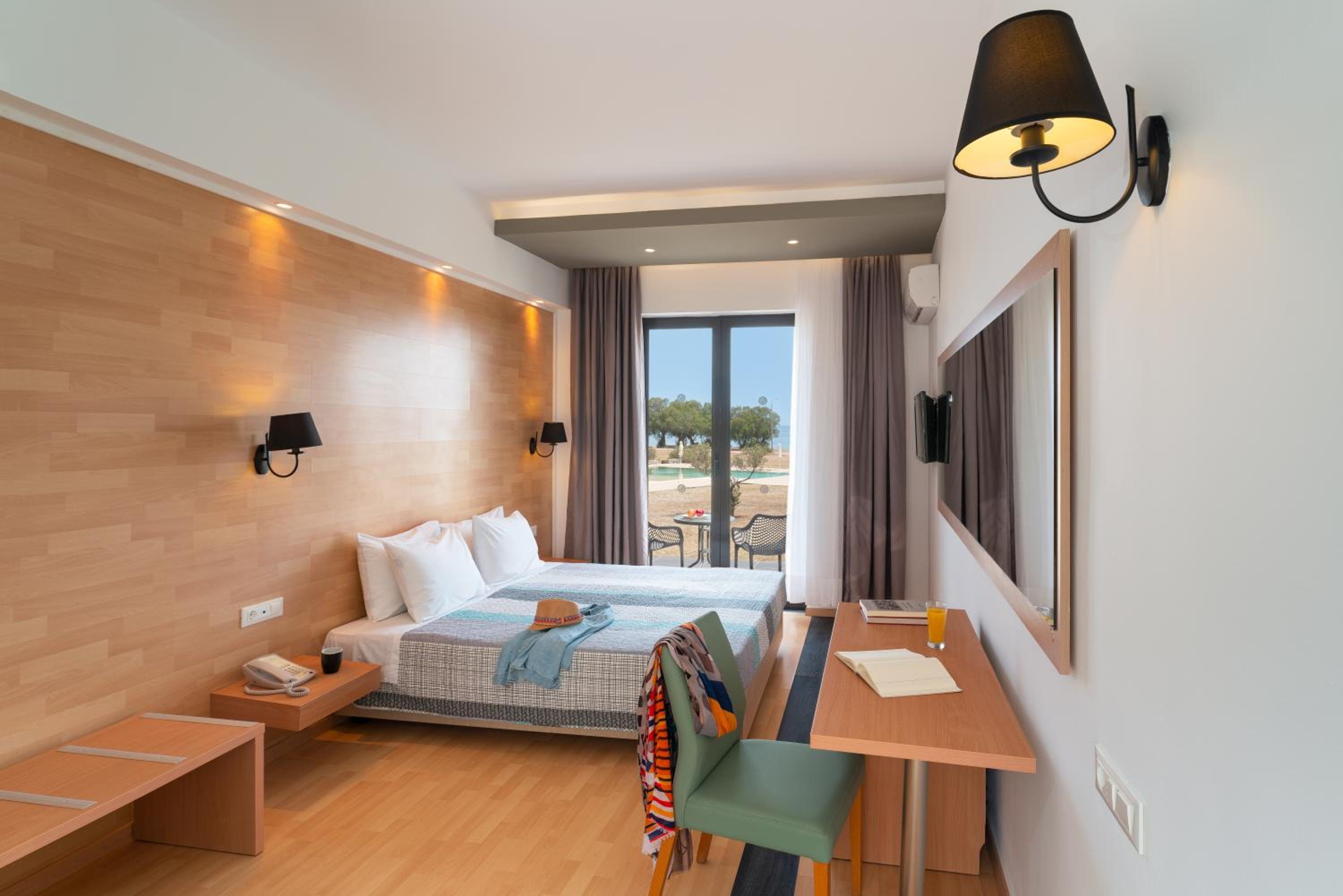 Standard Double or Twin Room with Garden View photo 3