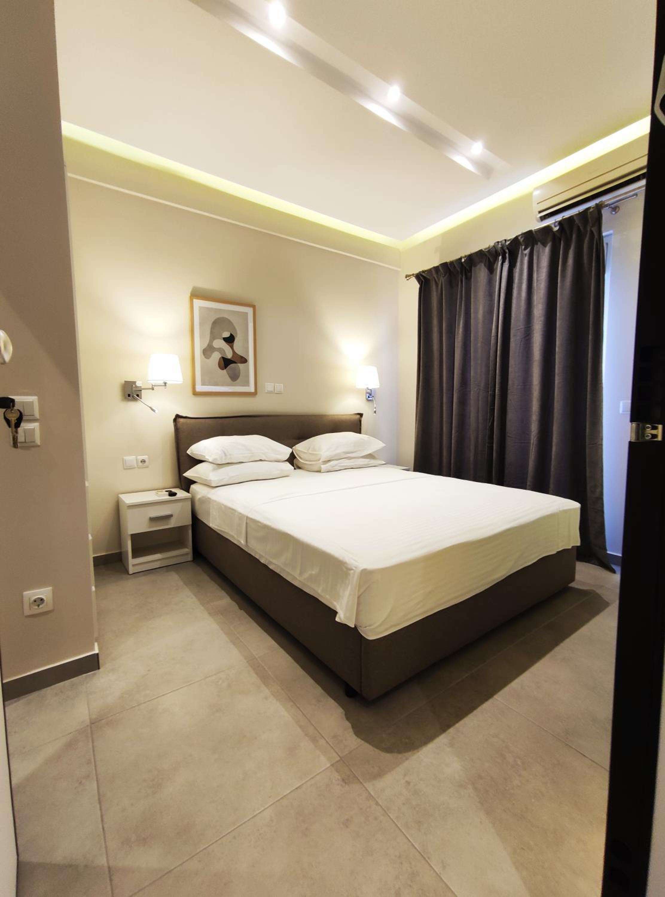 Classic One-Bedroom Apartment with King Bed