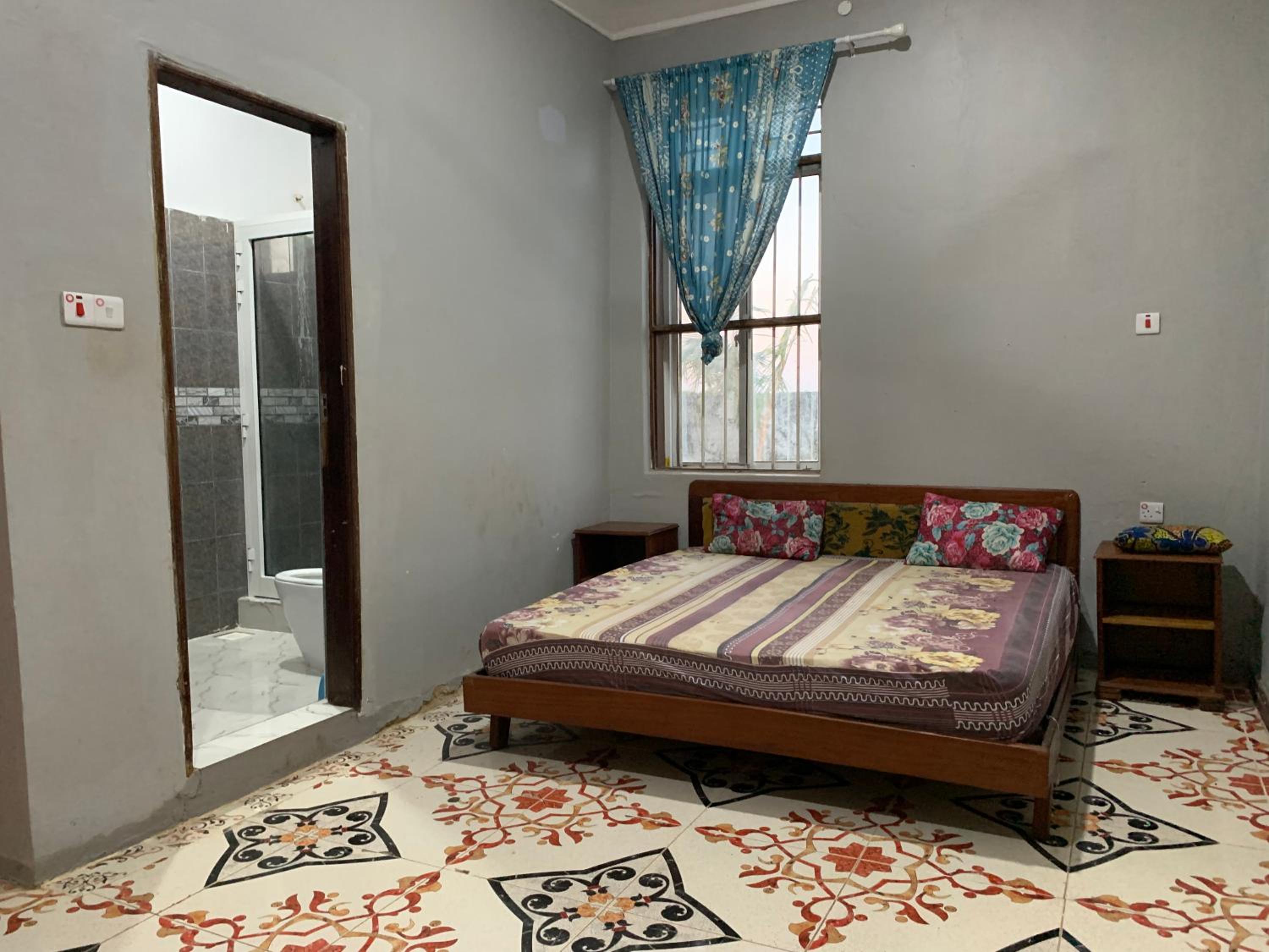 Three-Bedroom House photo 1