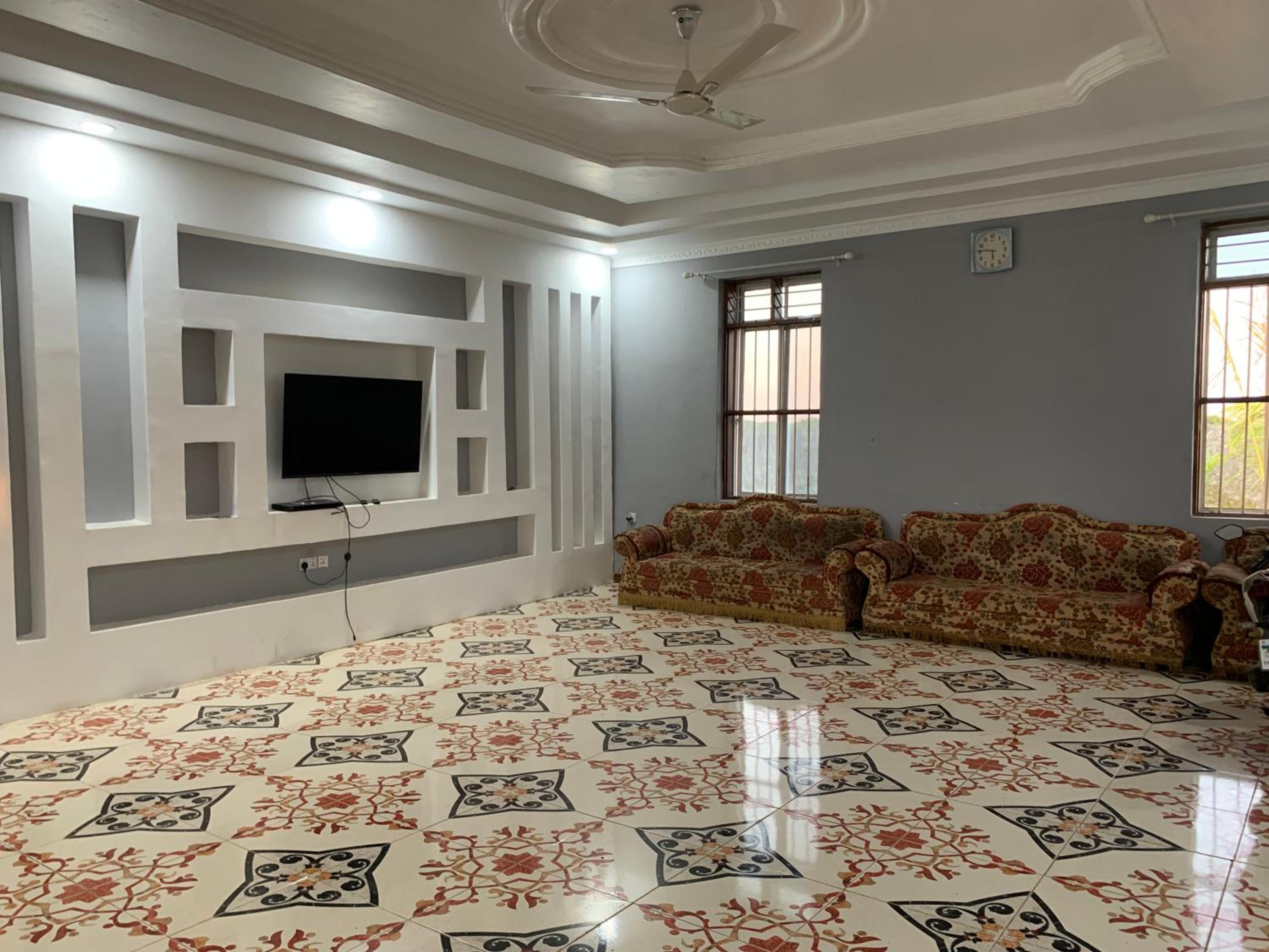 Three-Bedroom House photo 2