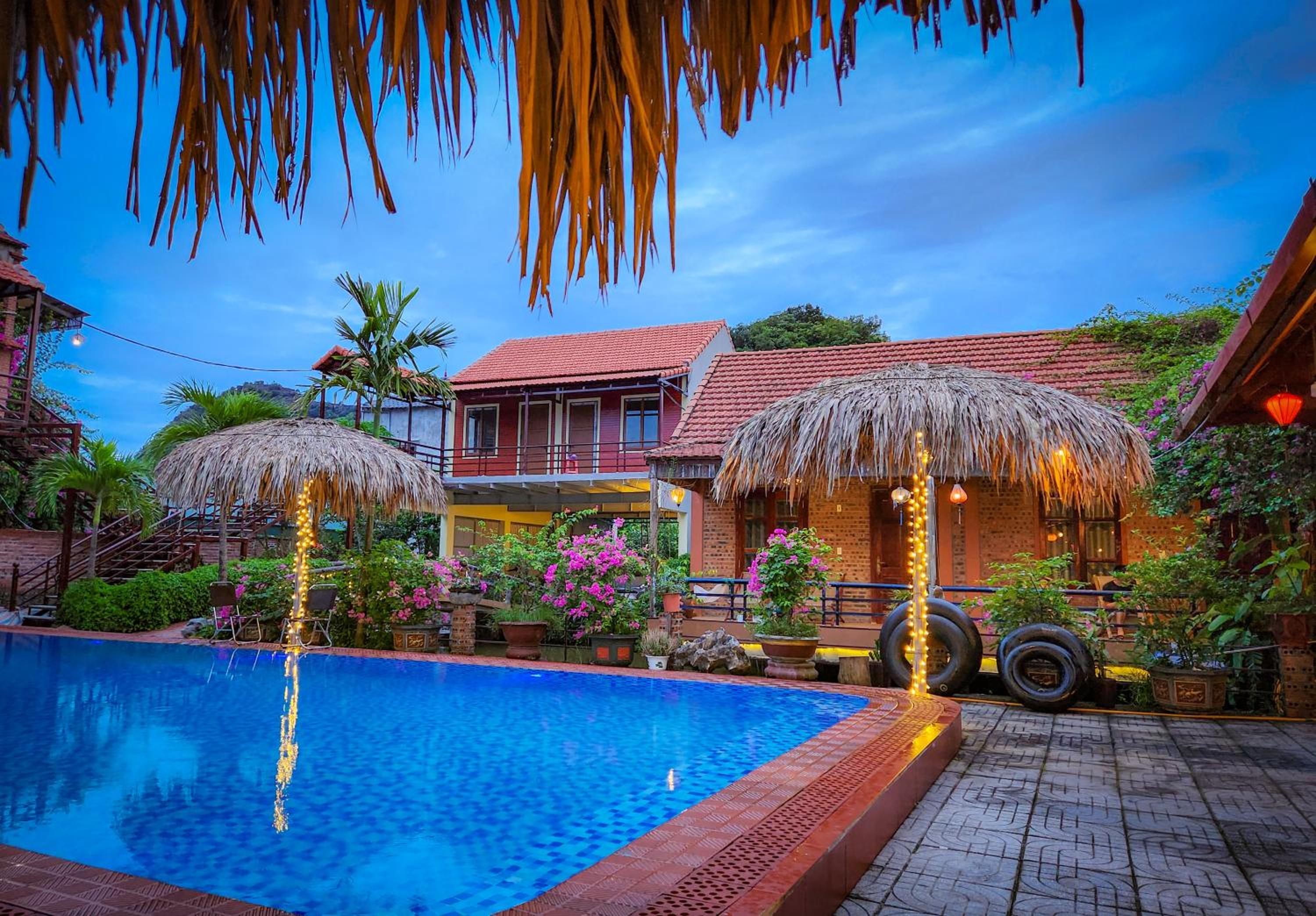 Bungalow - Water Front 