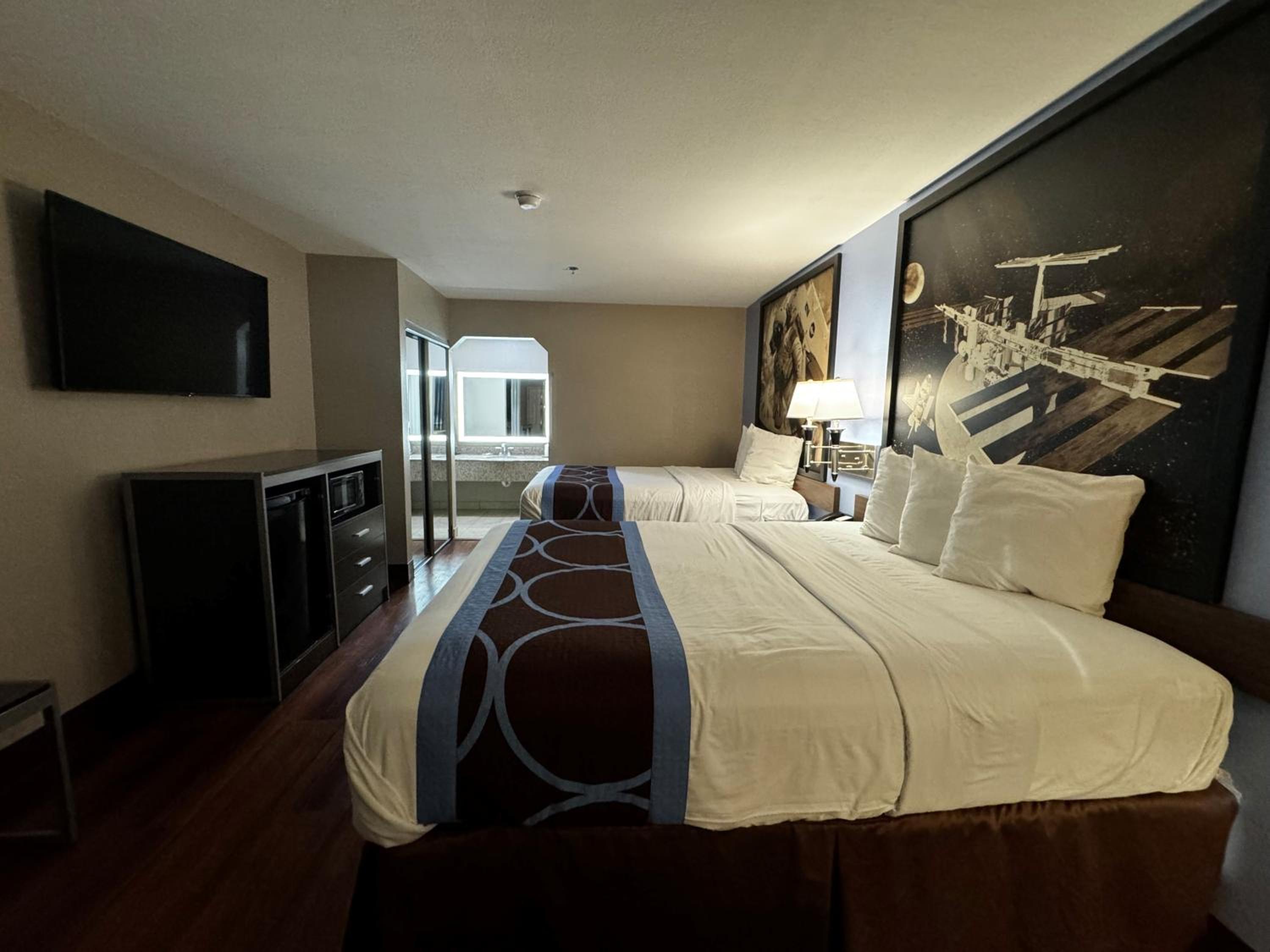Queen Room with Two Queen Beds - First Floor/Non-Smoking