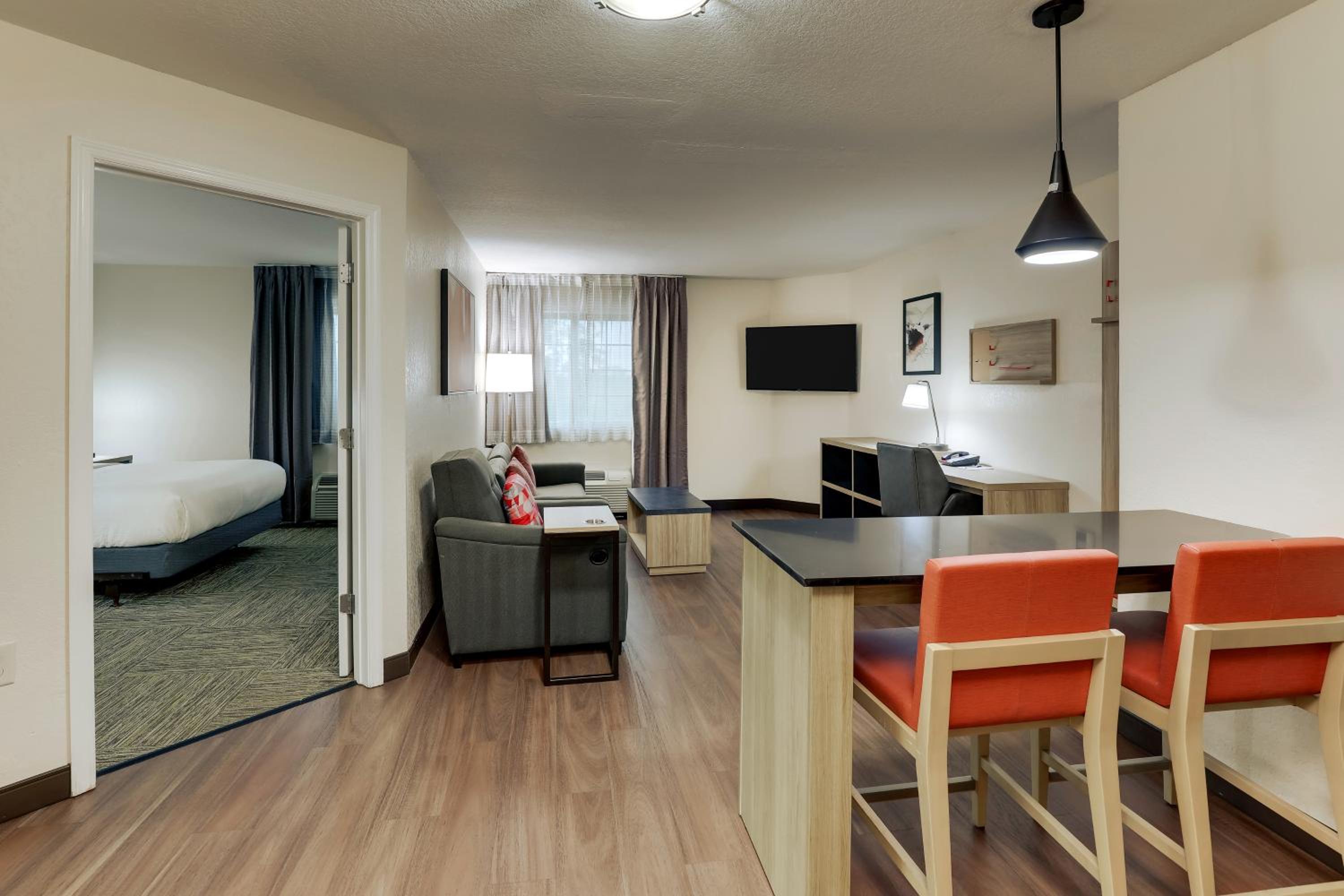 One-Bedroom Queen Suite - Photo 1