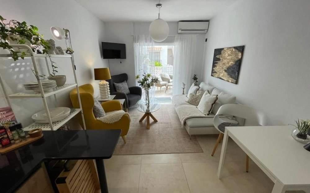 Two-Bedroom Apartment photo 2