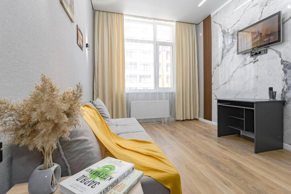 One-Bedroom Apartment photo 3