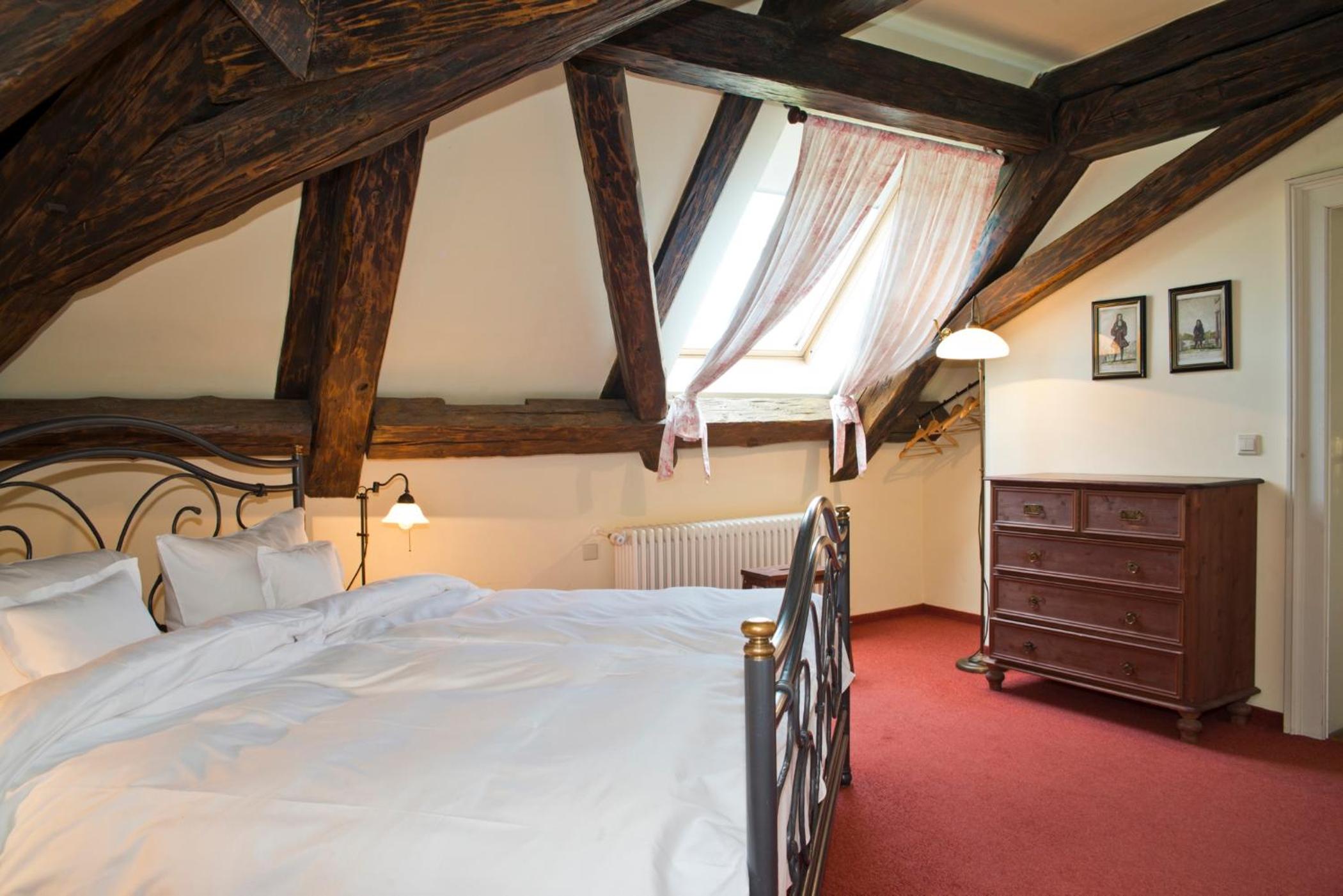 Double Room - Attic - Photo 2