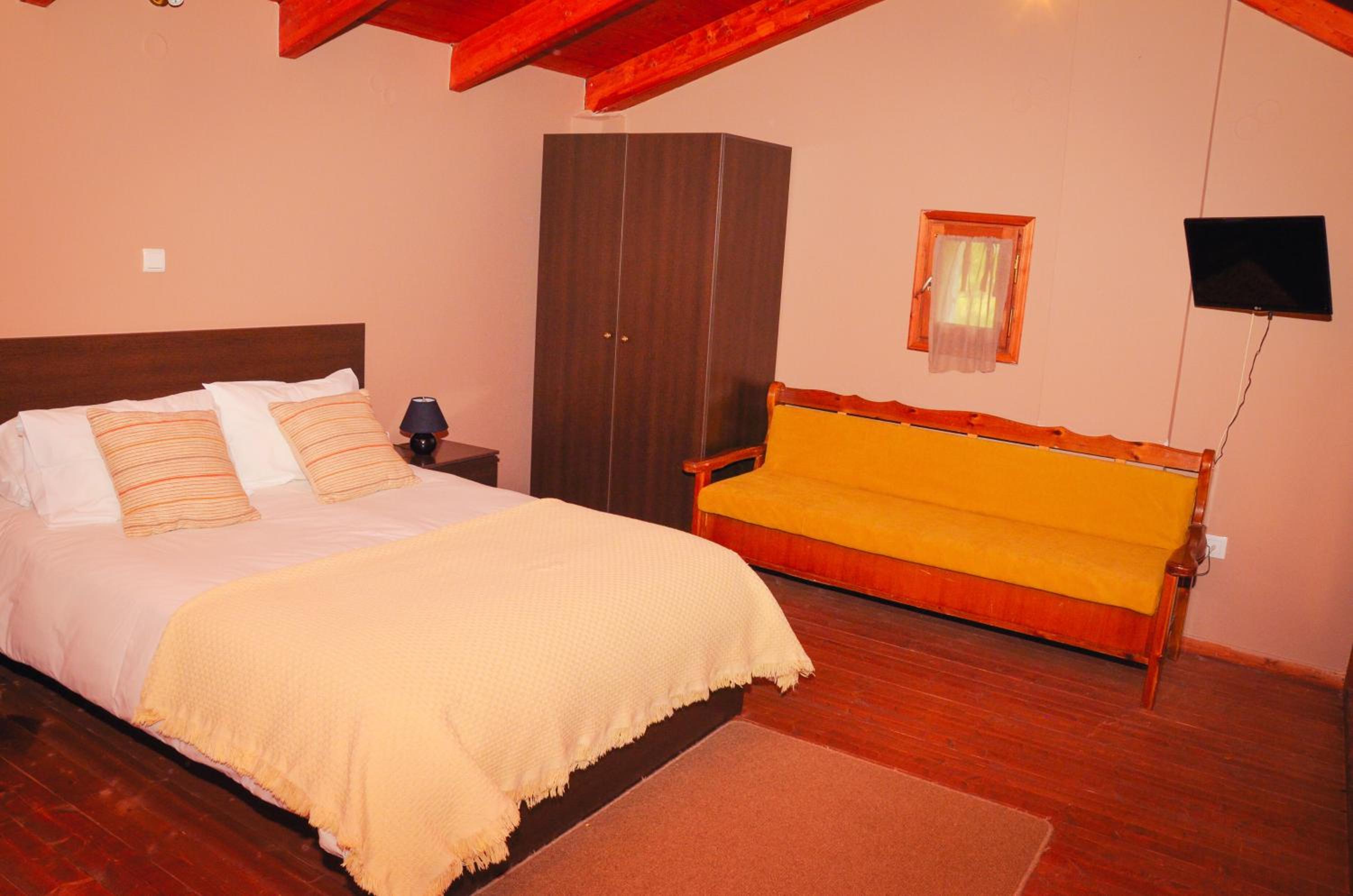 Quadruple Room with Mountain View - Photo 20