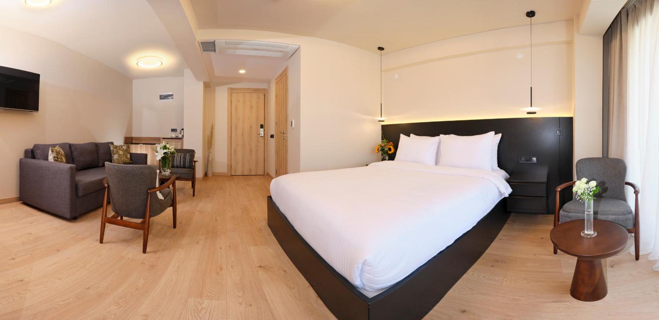 Deluxe Triple Room photo 3