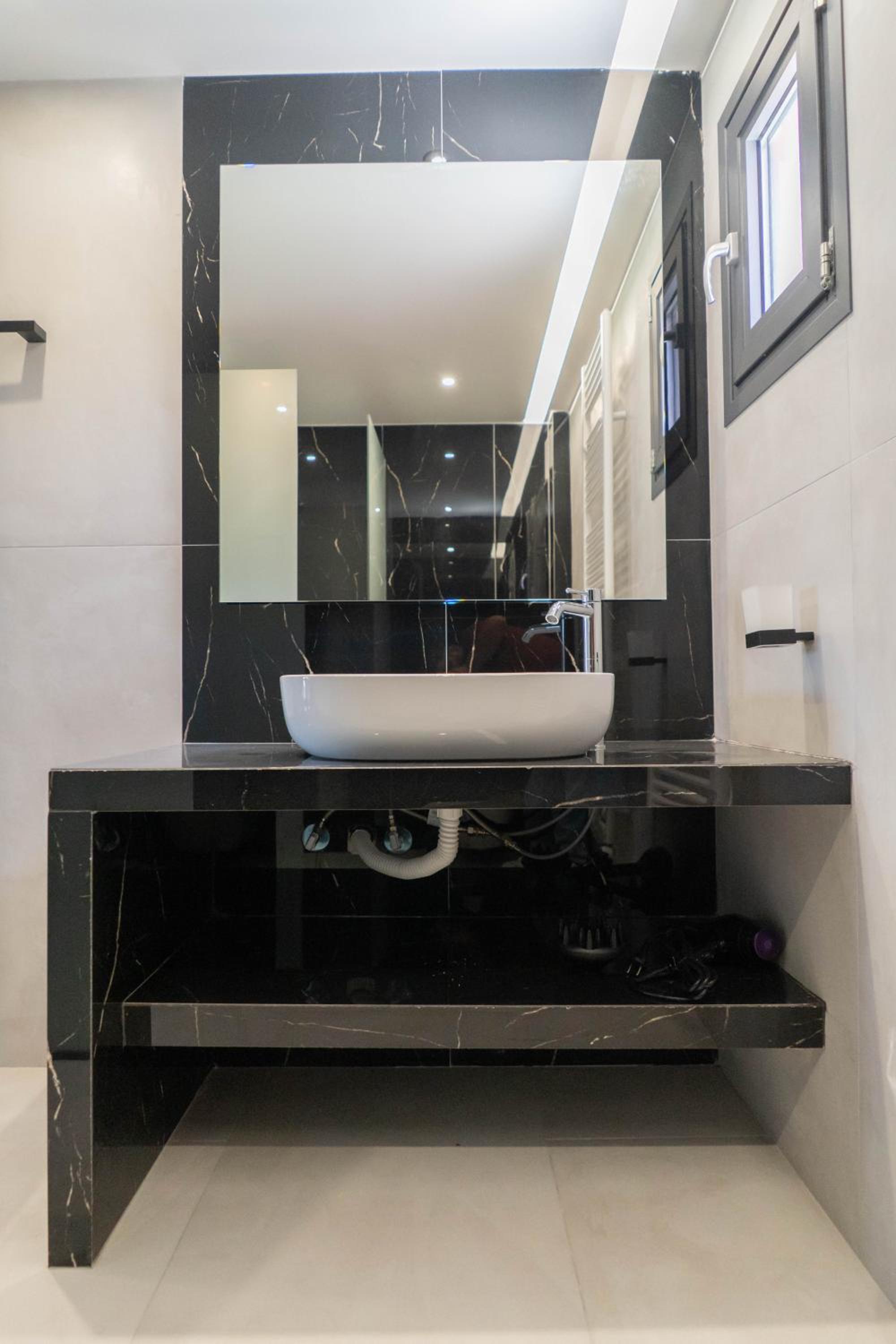 Villa photo 2