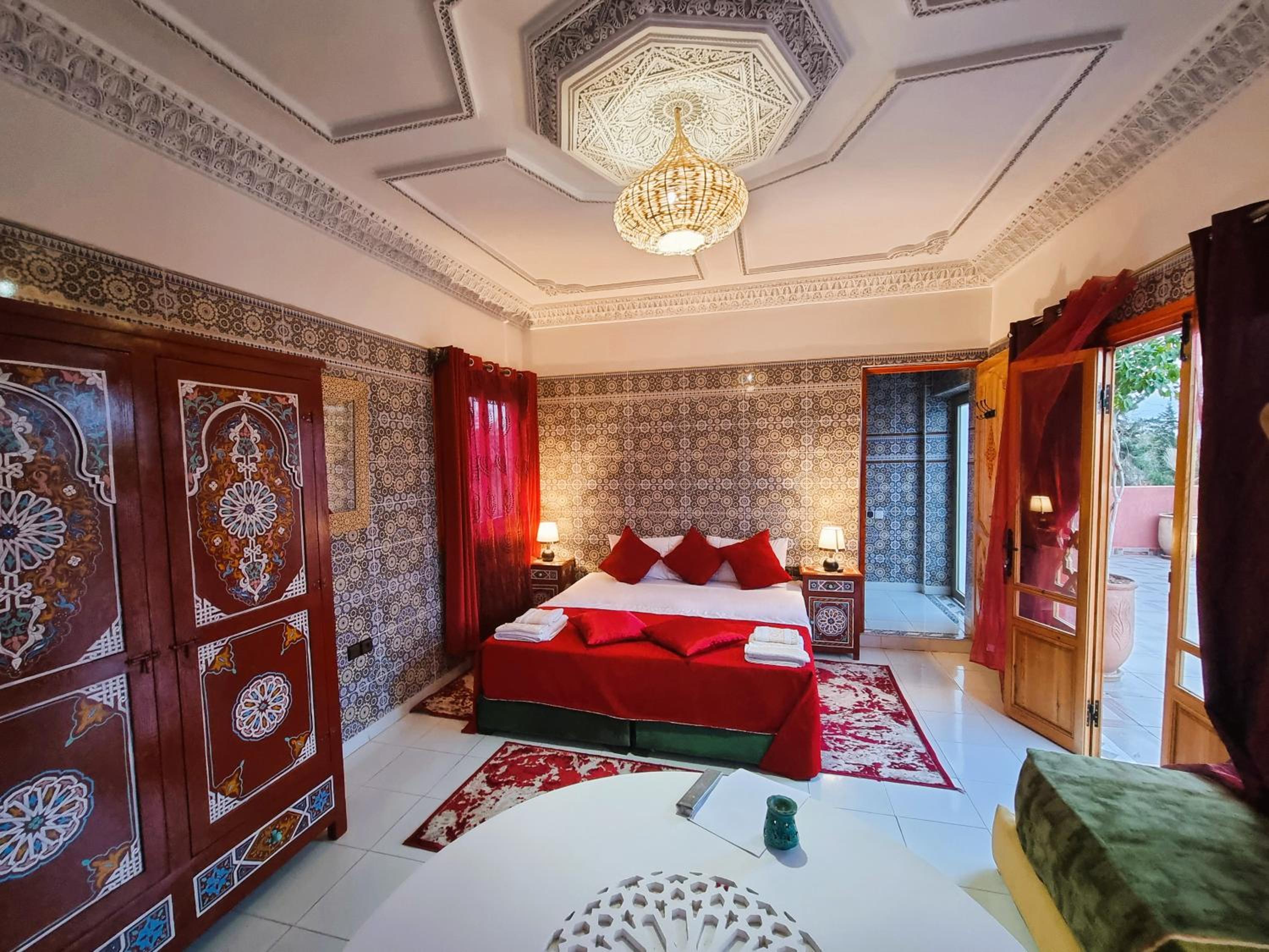 Deluxe Double or Twin Room with Mountain View photo 2