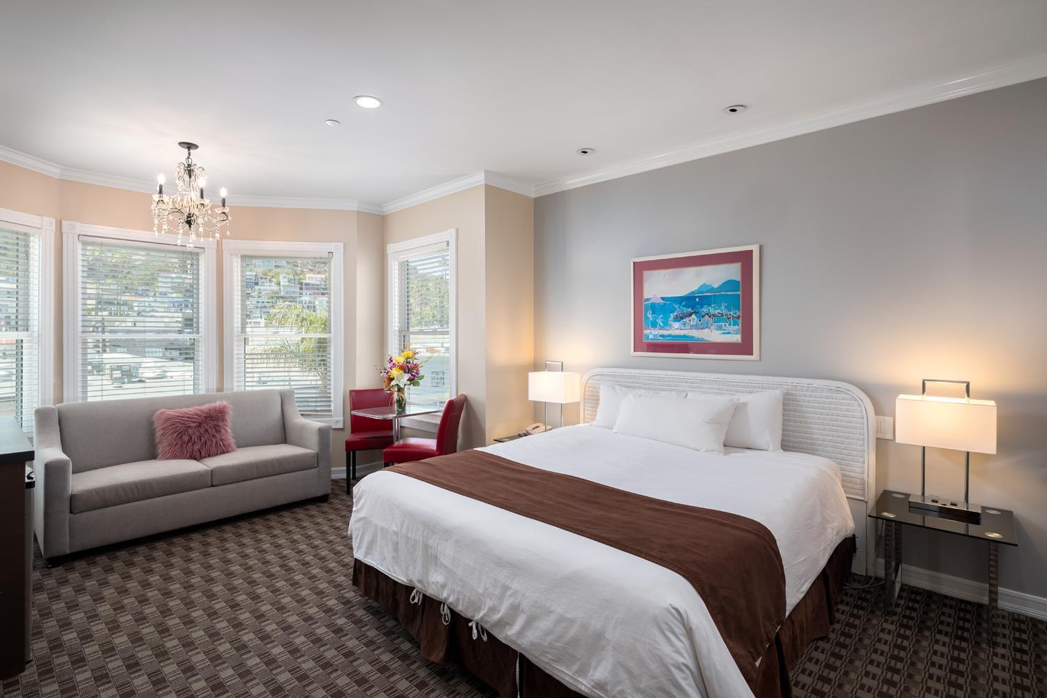 Deluxe Suite - Photo 2