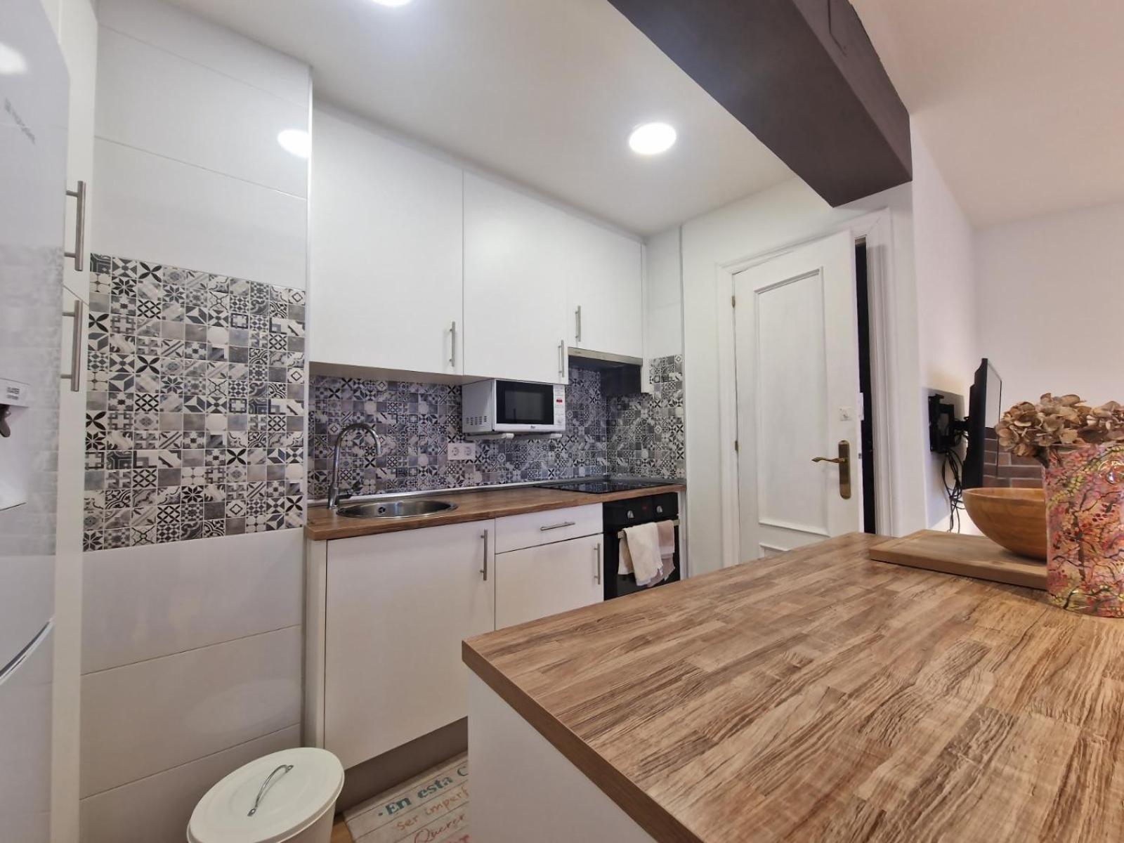 Three-Bedroom House photo 2