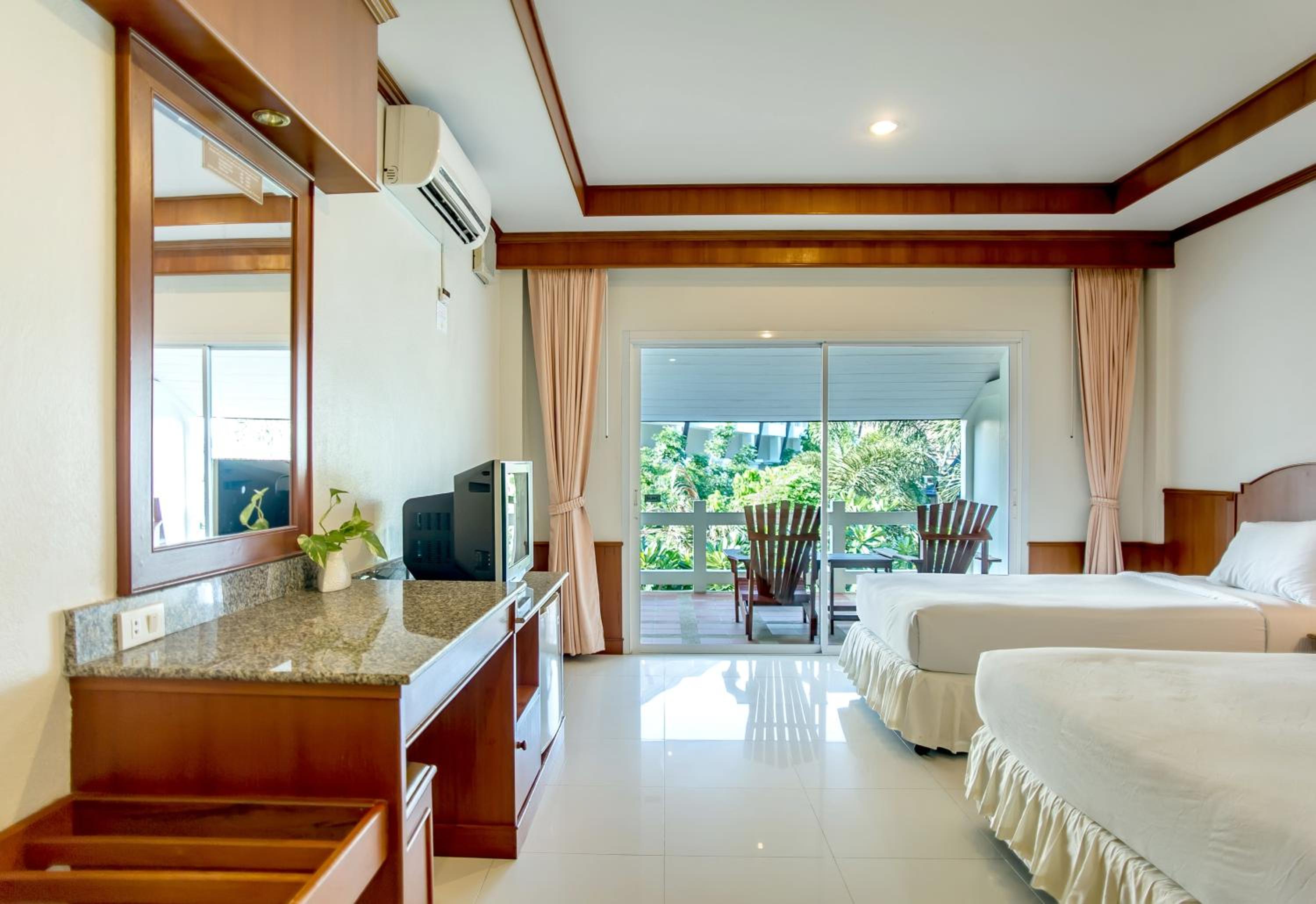 Superior Hotel Leela photo 3