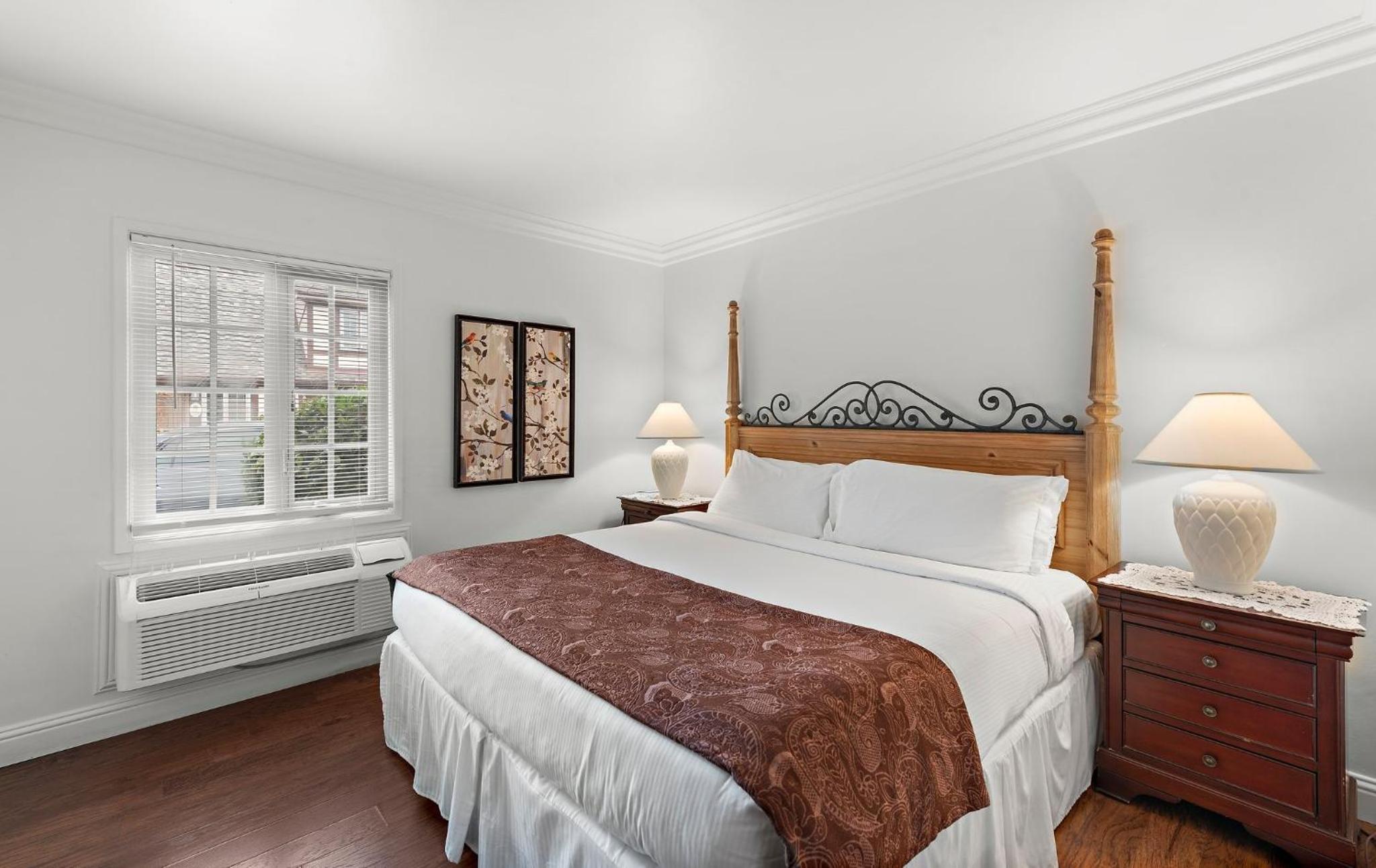 Hygge Courtyard Suite  - Photo 3