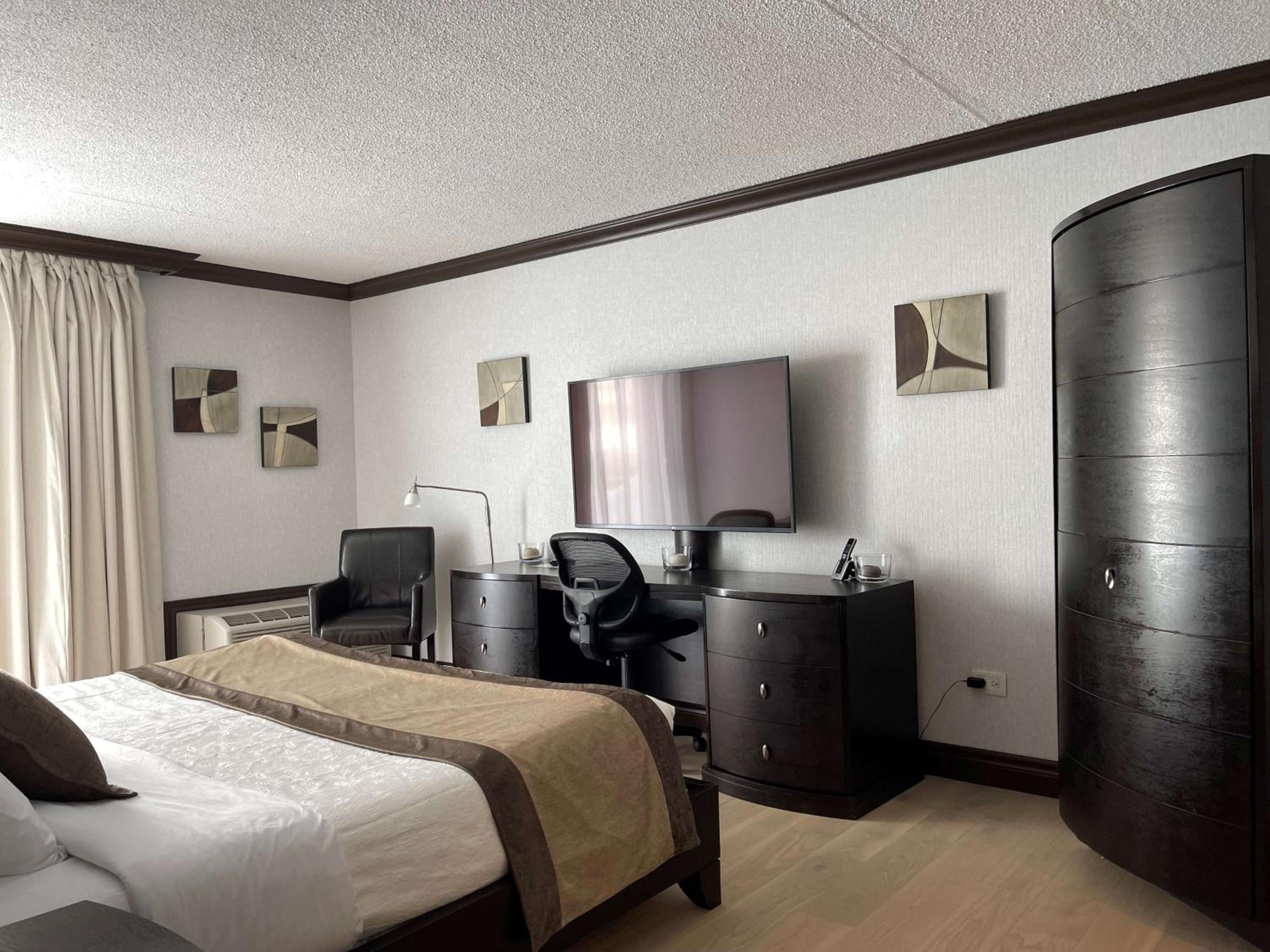 King Suite - Photo 1