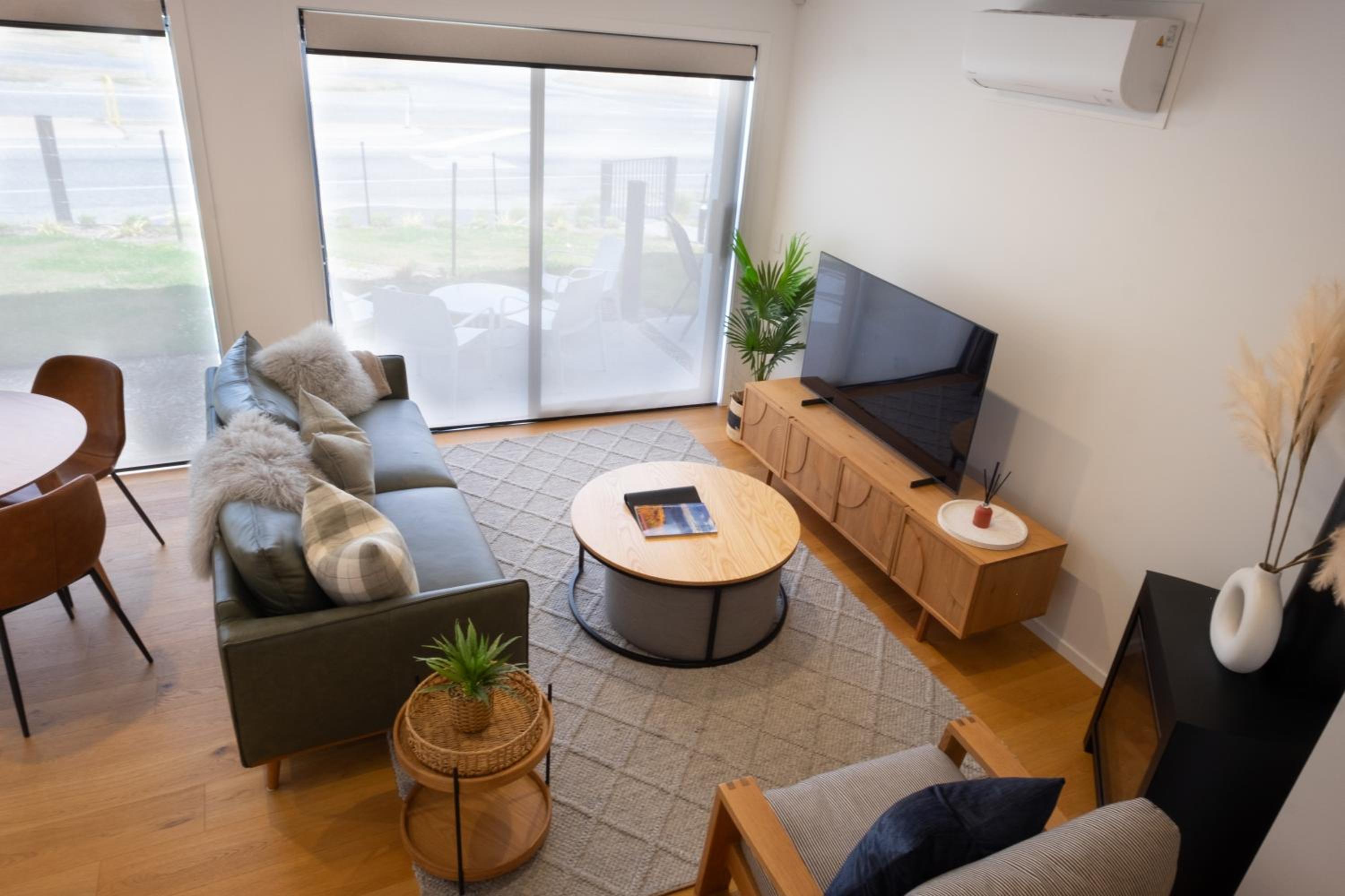 Two-Bedroom Apartment - Photo 2