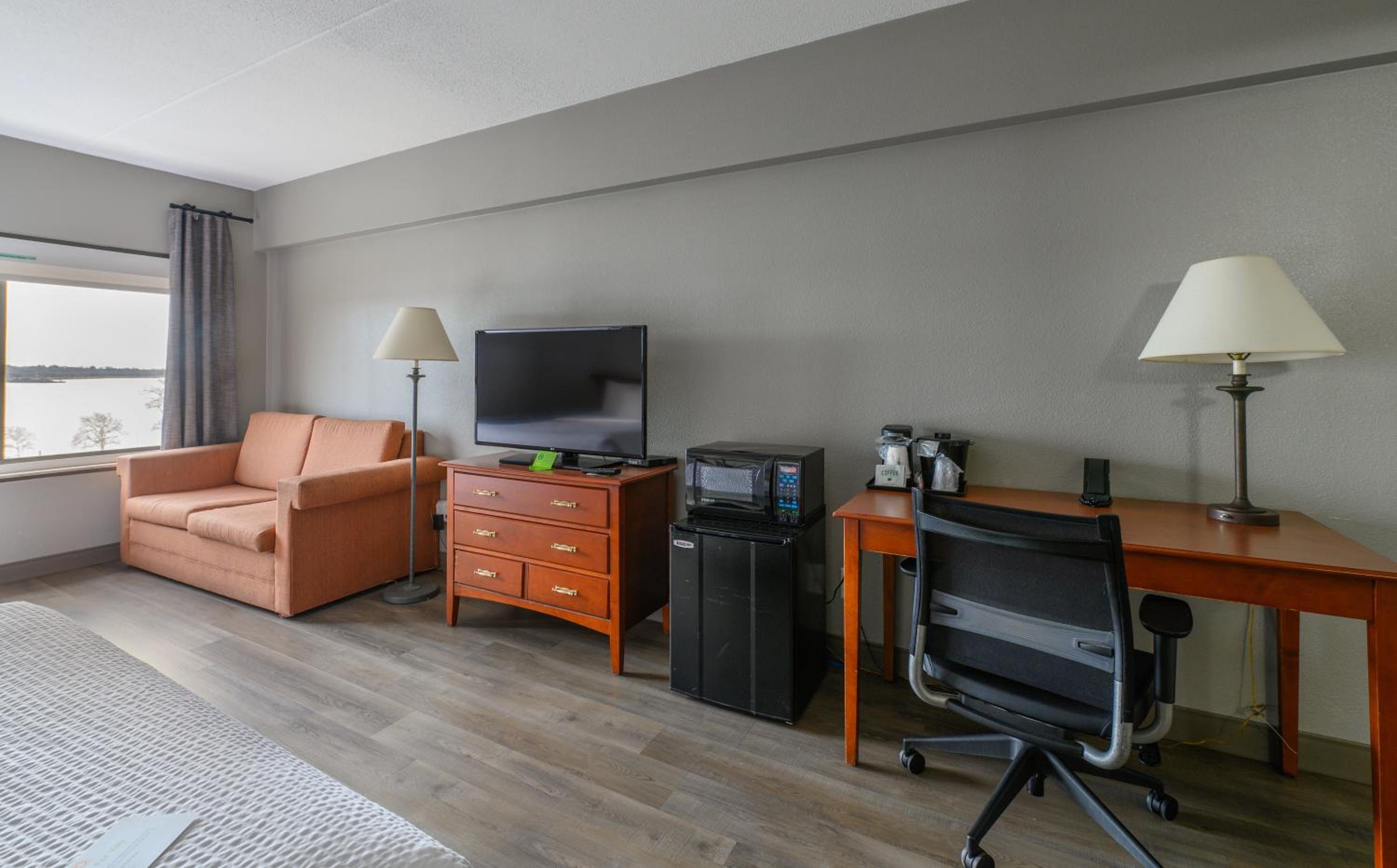 Deluxe Suite with Two Queen Beds - Non-Smoking - Photo 1