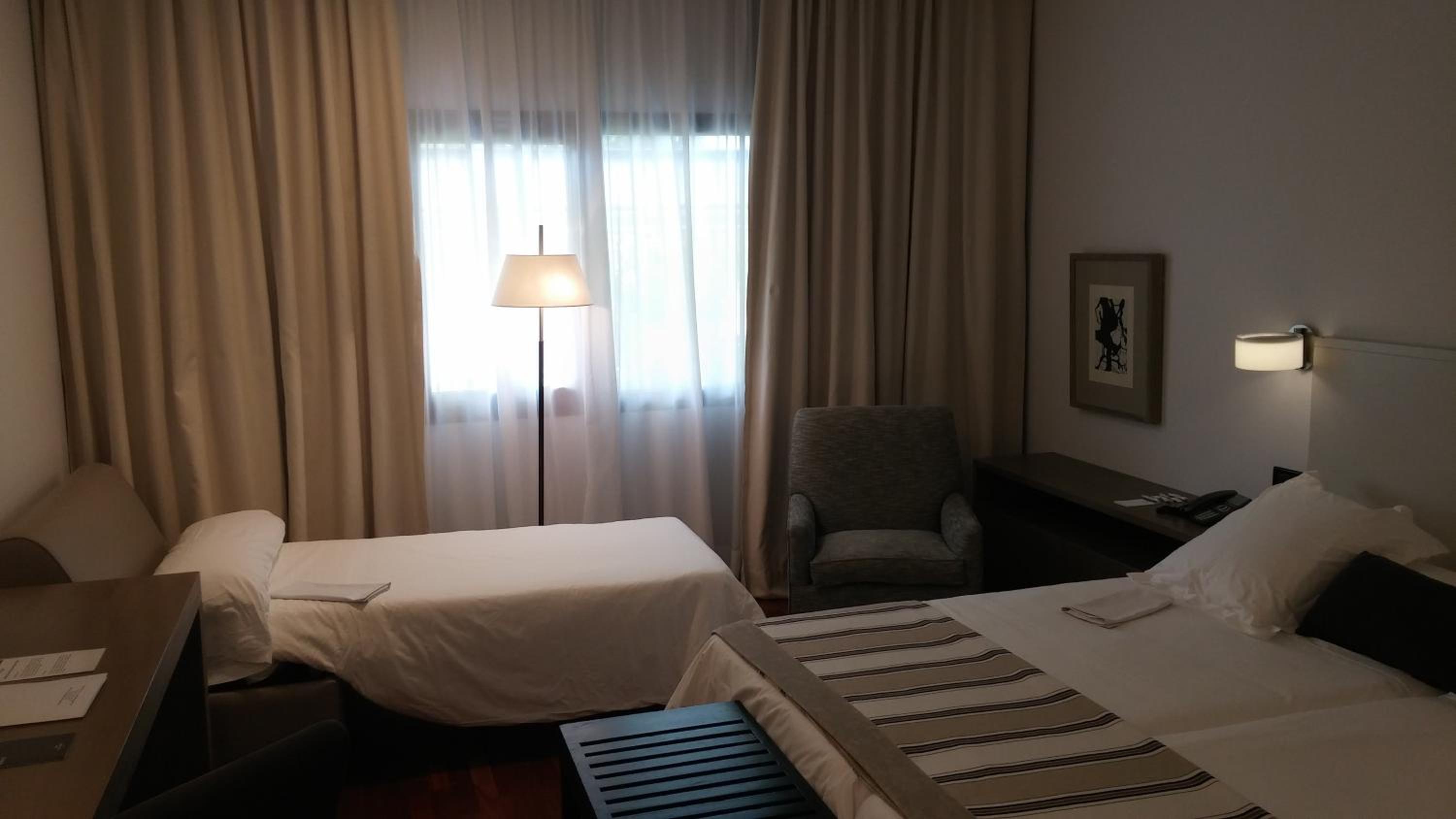 Standar Double Room (2 Adutls+1 Child) - Photo 7