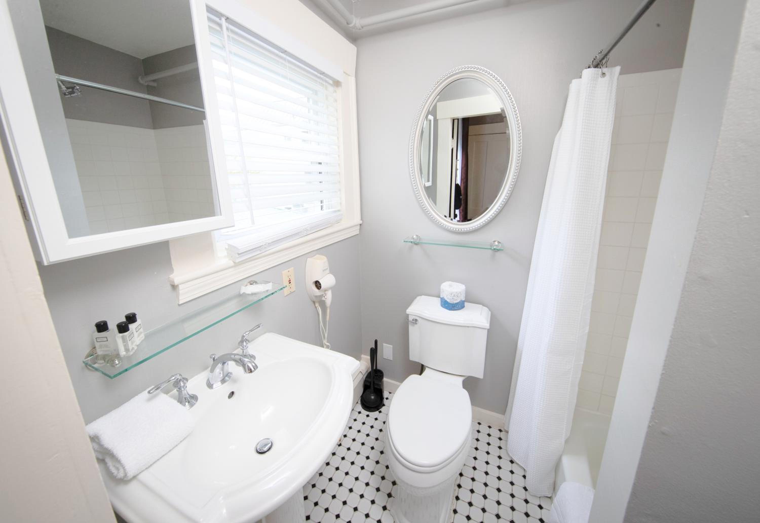 Deluxe Double or Twin Room with Garden View