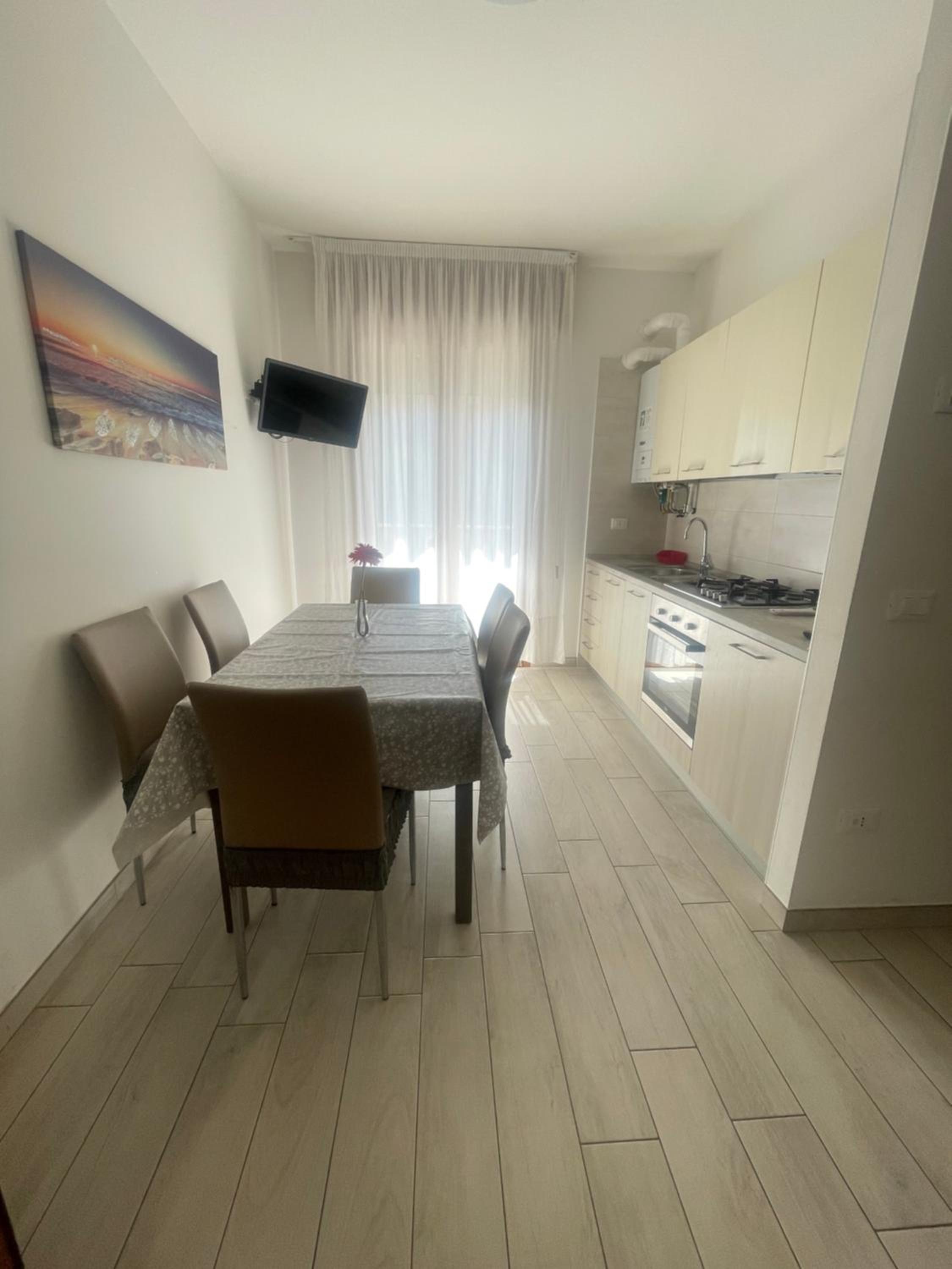 Apartment photo 3