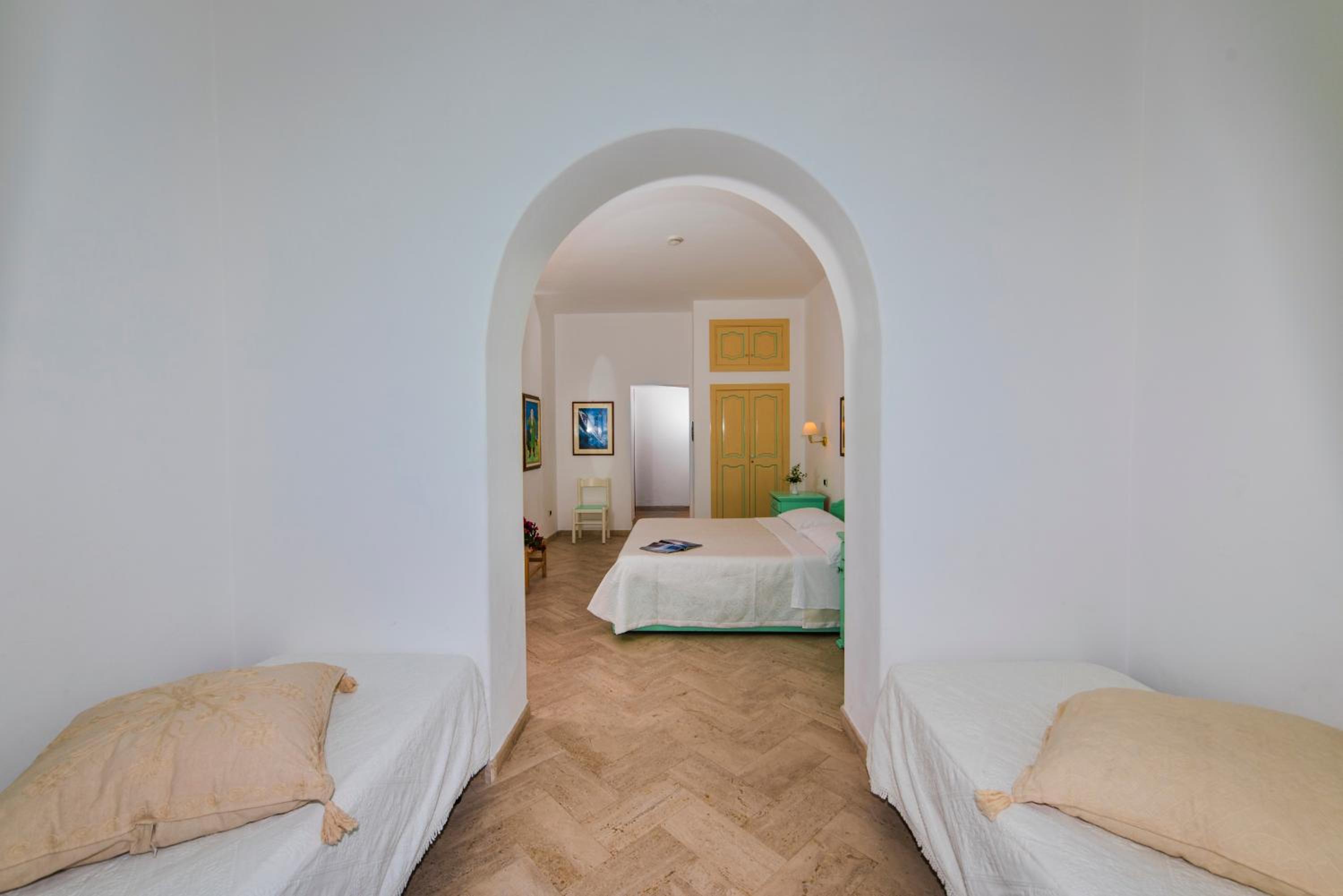 Standard Quadruple Room - Photo 2
