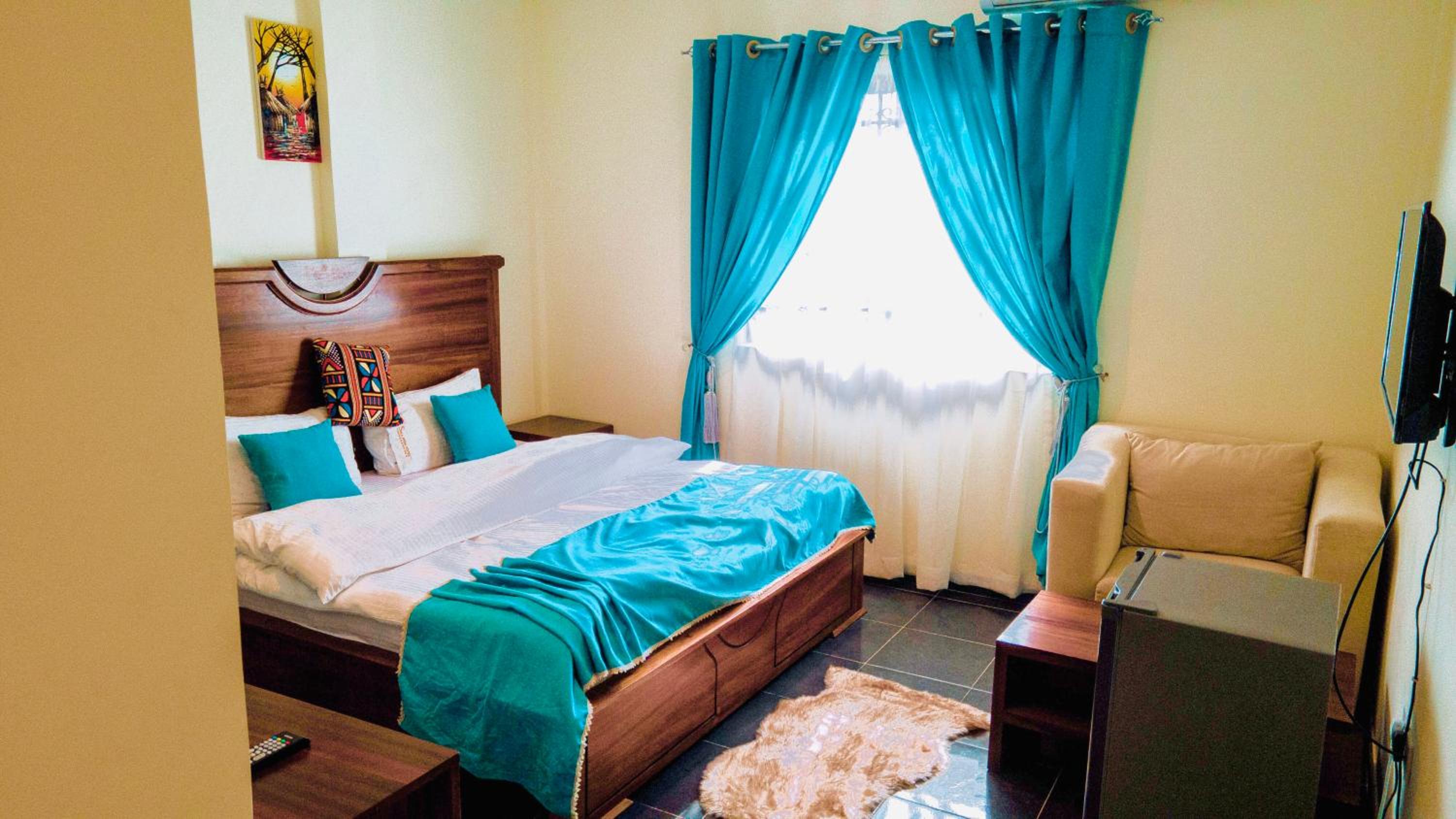 Deluxe Double Room (1 Adult + 2 Children) photo 3