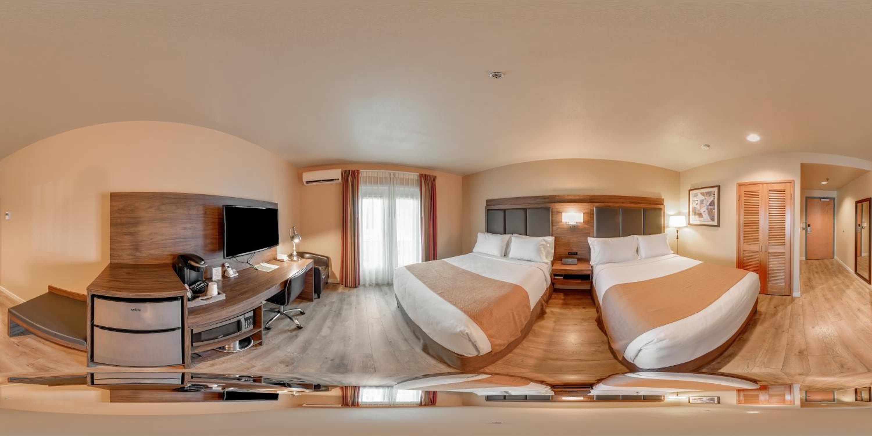 Queen Room with Two Queen Beds - Accessible/Non-Smoking  - Photo 2