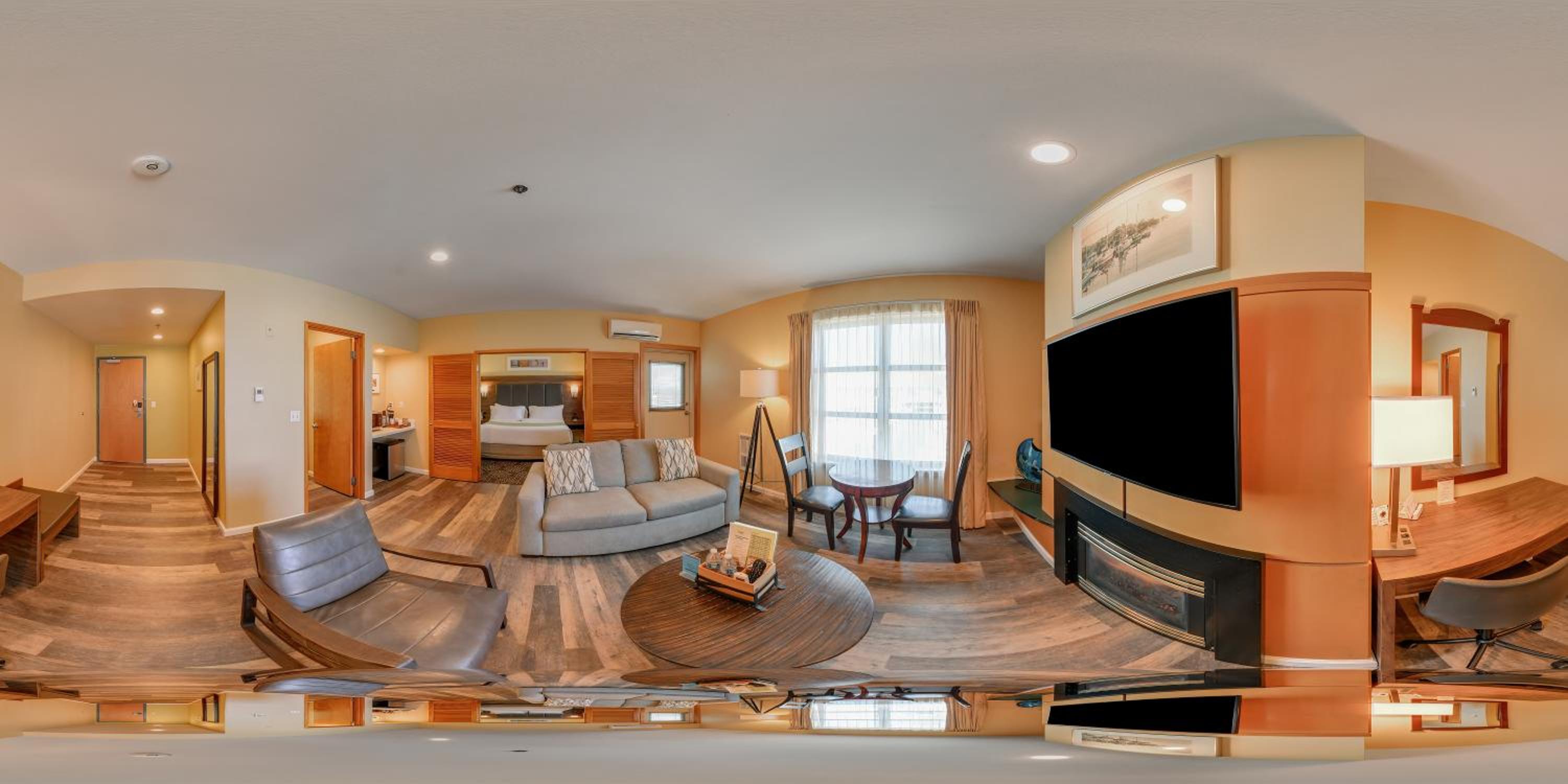 King Suite with Marina View - Photo 2