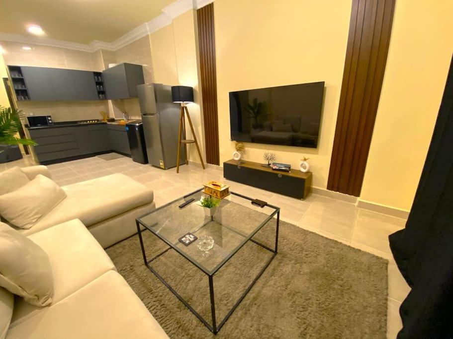 Three-Bedroom Apartment photo 1