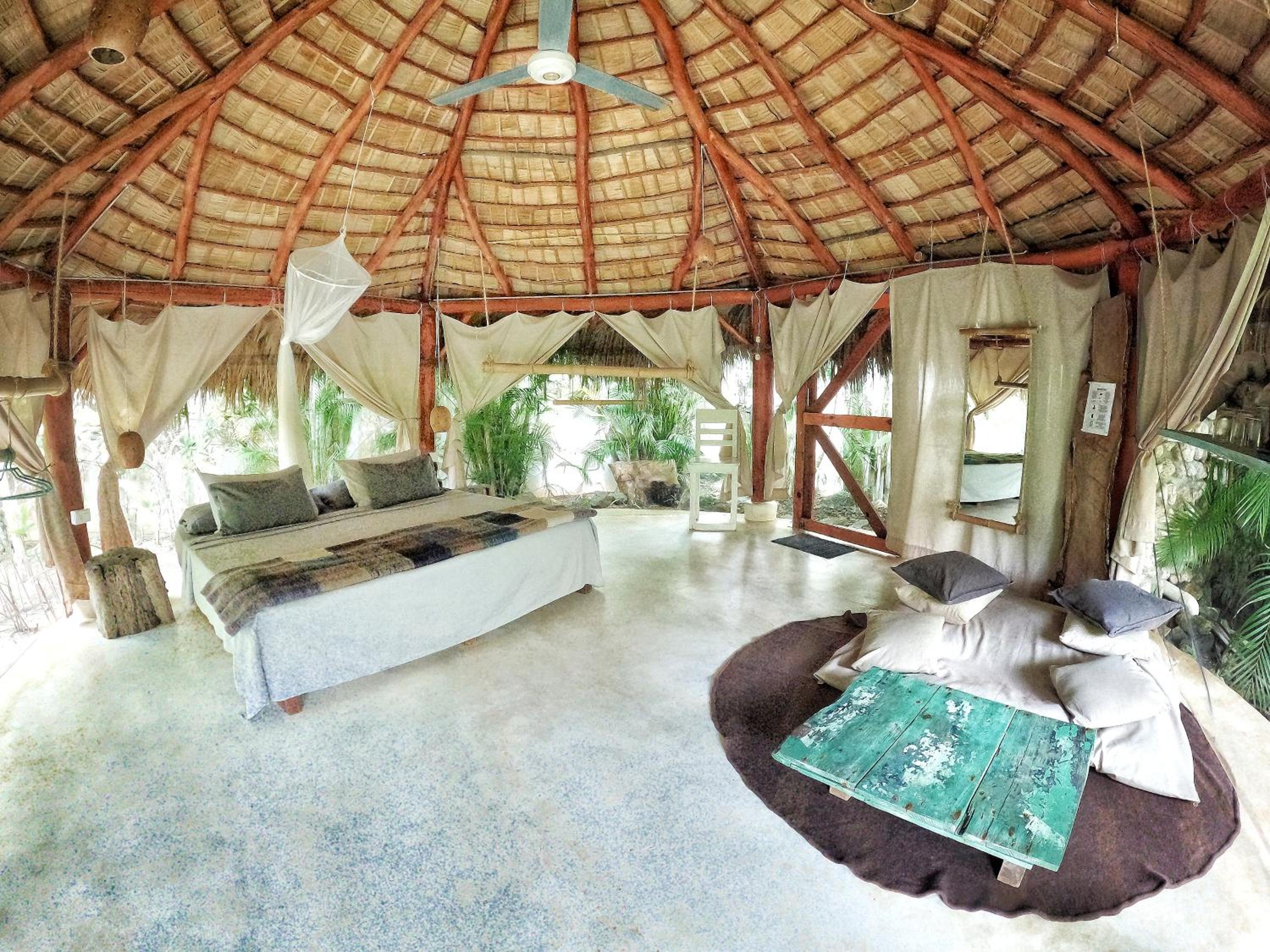 Bungalow with Garden View