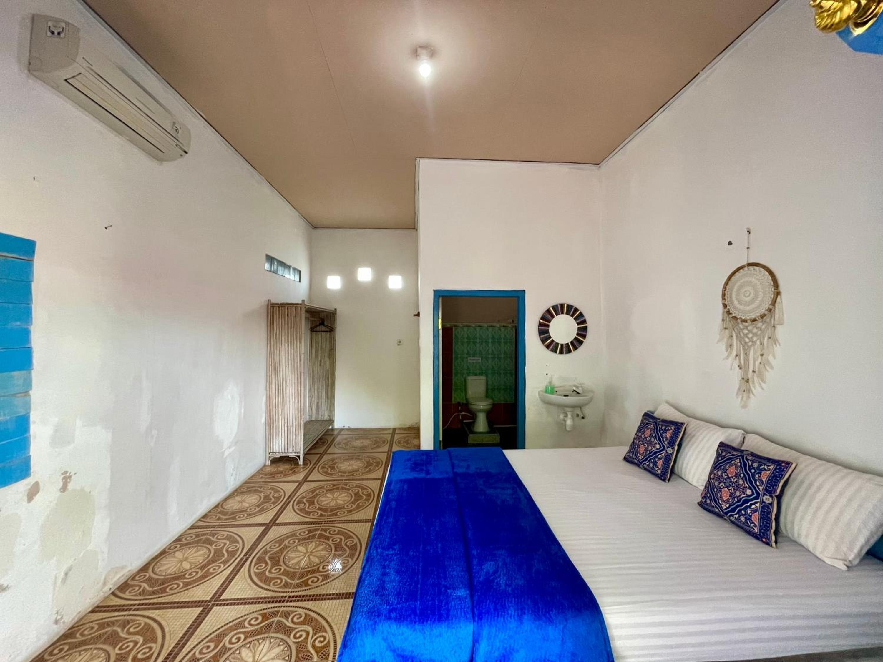 Double Room with Private Bathroom - Photo 1