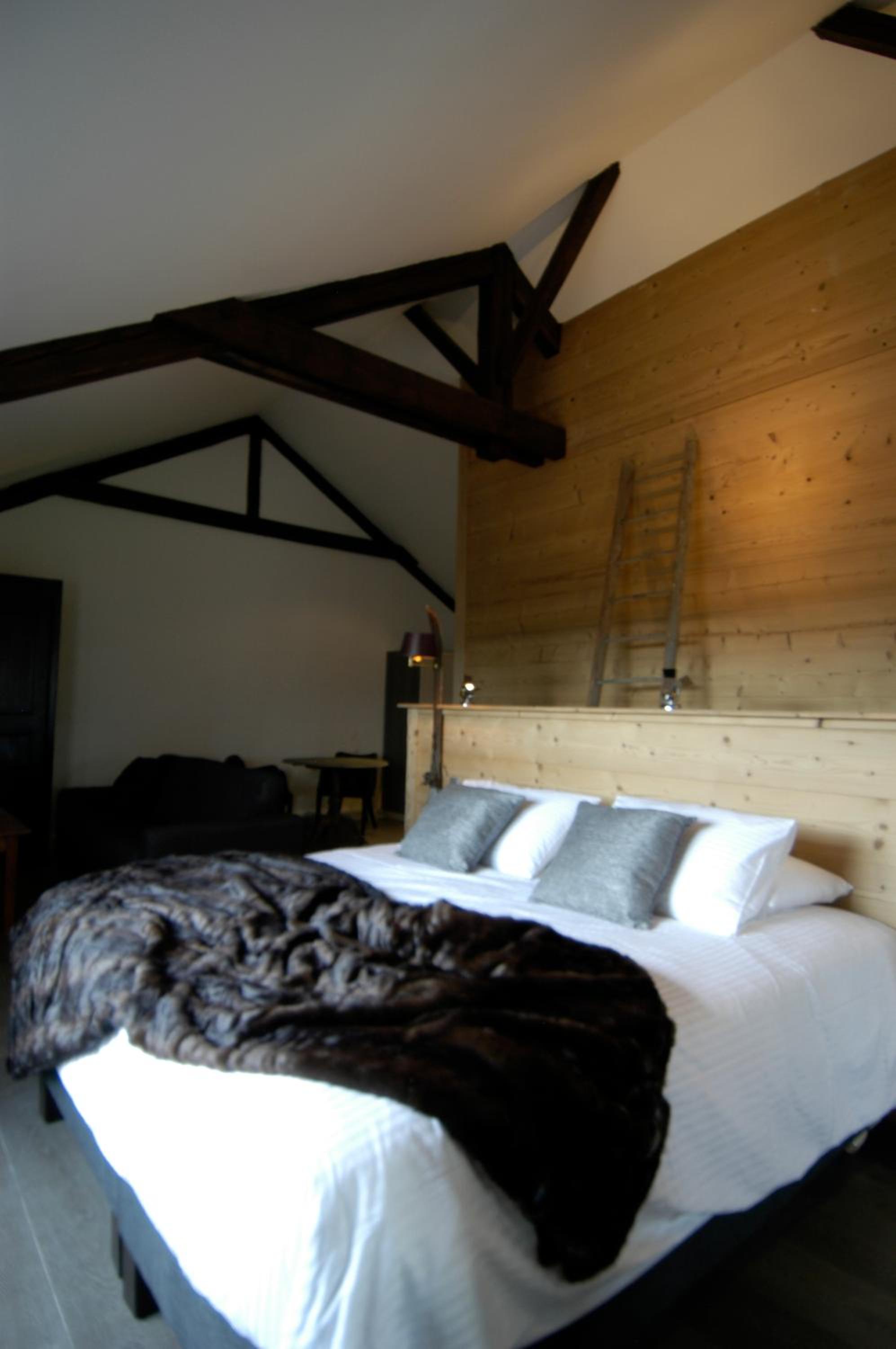 Superior Suite - Photo 2